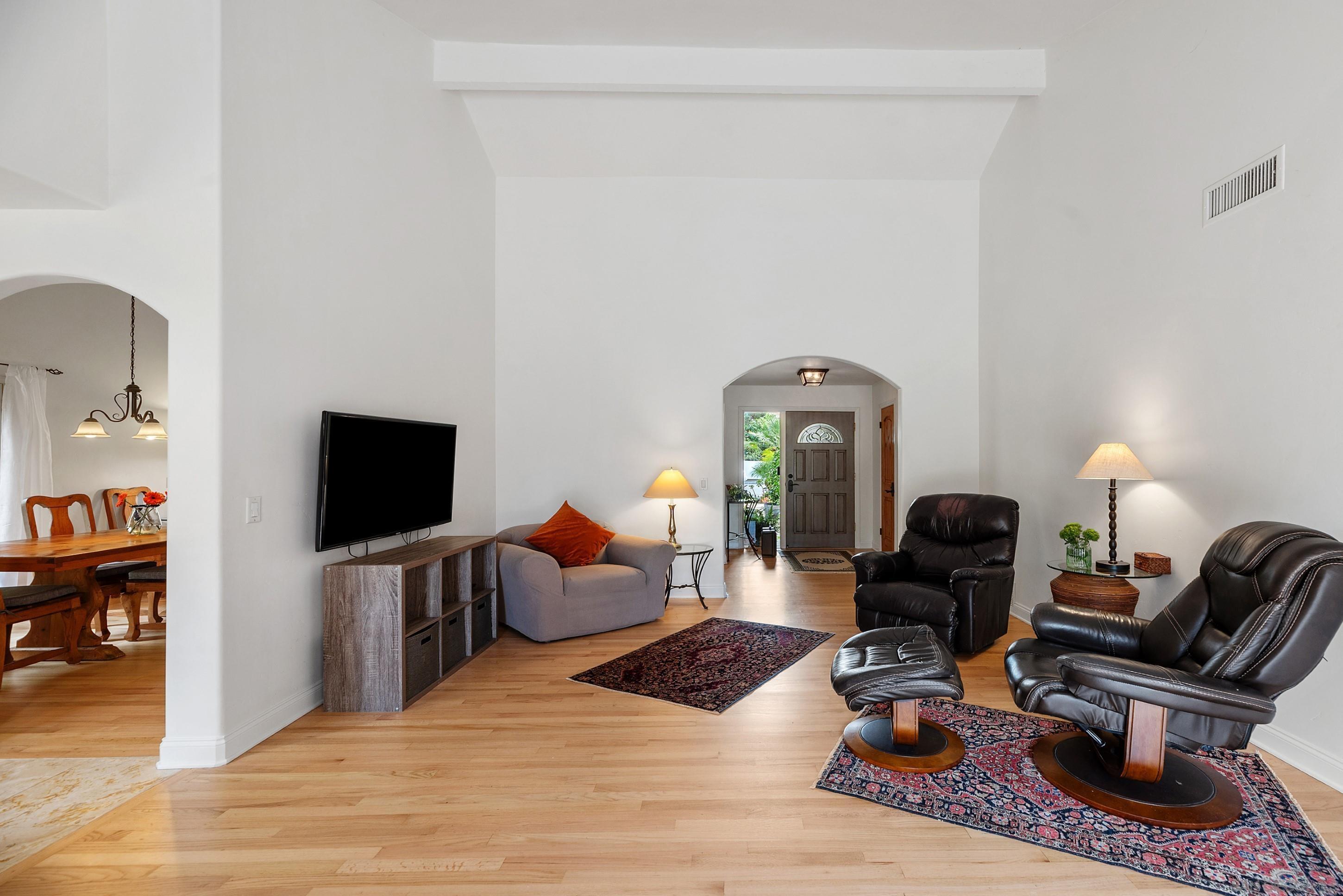 Detail Gallery Image 17 of 73 For 2726  Naples Ct, Carlsbad,  CA 92010 - 4 Beds | 3 Baths