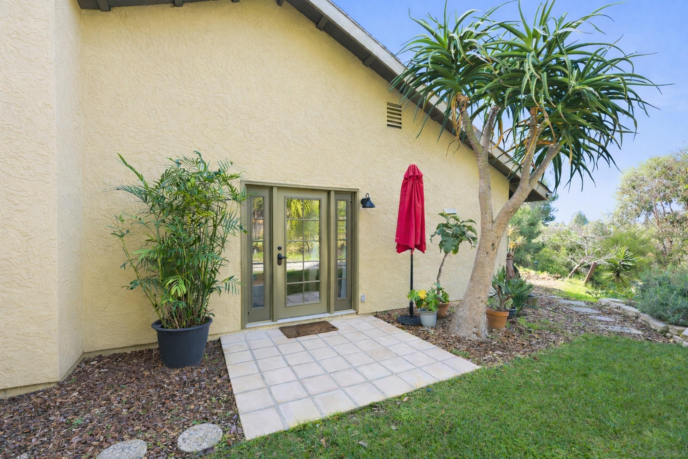 Detail Gallery Image 10 of 73 For 2726  Naples Ct, Carlsbad,  CA 92010 - 4 Beds | 3 Baths