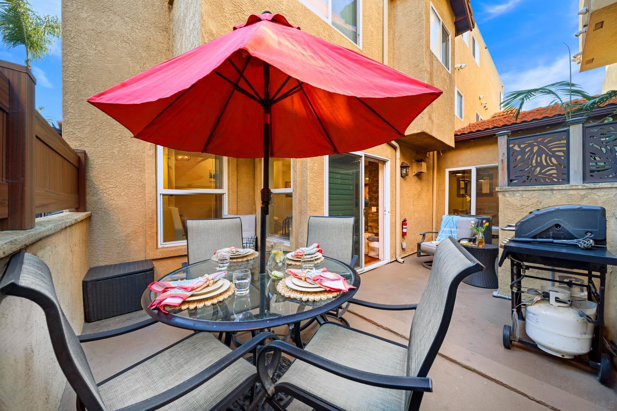 Detail Gallery Image 14 of 51 For 886  Felspar St, San Diego,  CA 92109 - 3 Beds | 2/1 Baths