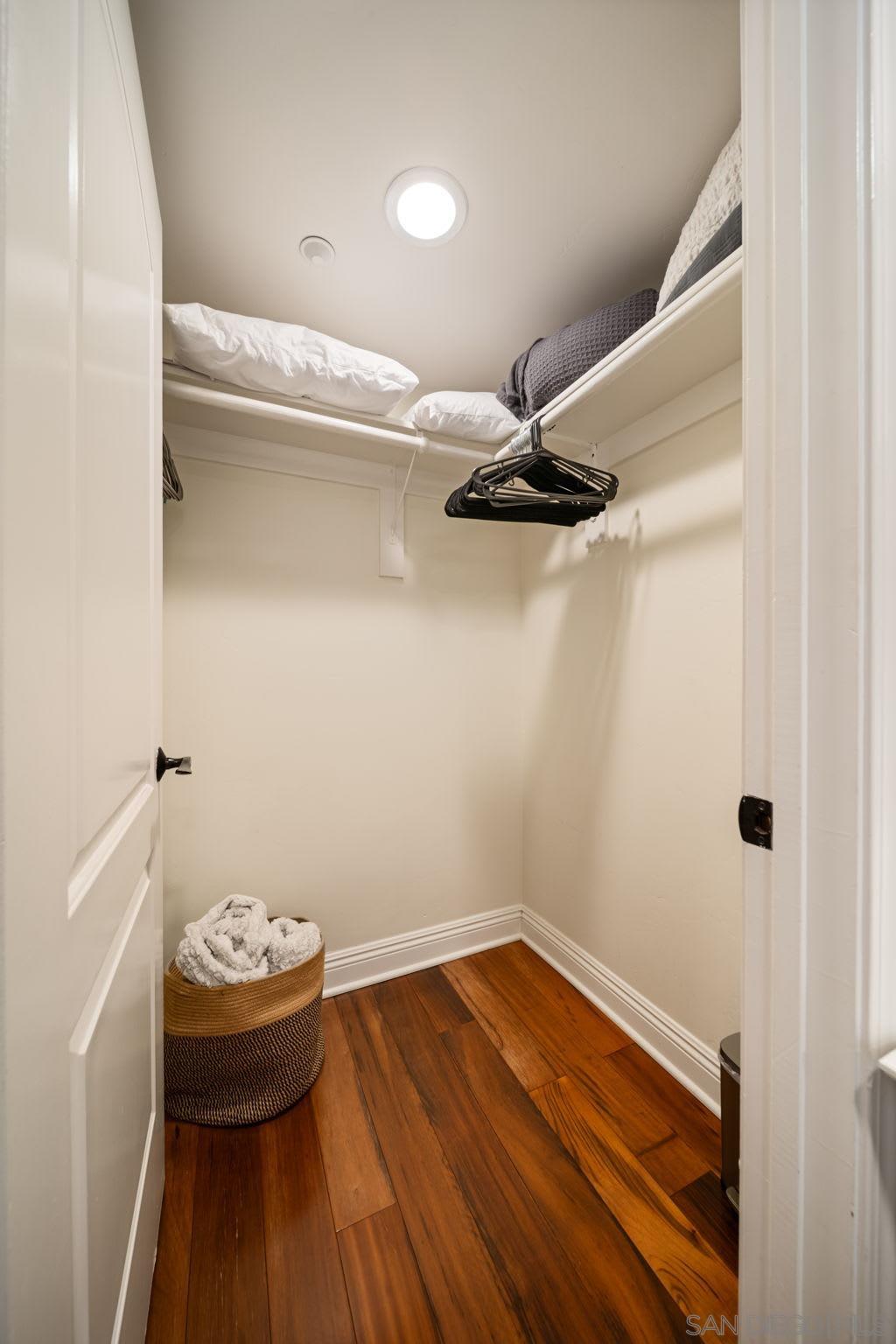 Detail Gallery Image 23 of 51 For 886  Felspar St, San Diego,  CA 92109 - 3 Beds | 2/1 Baths