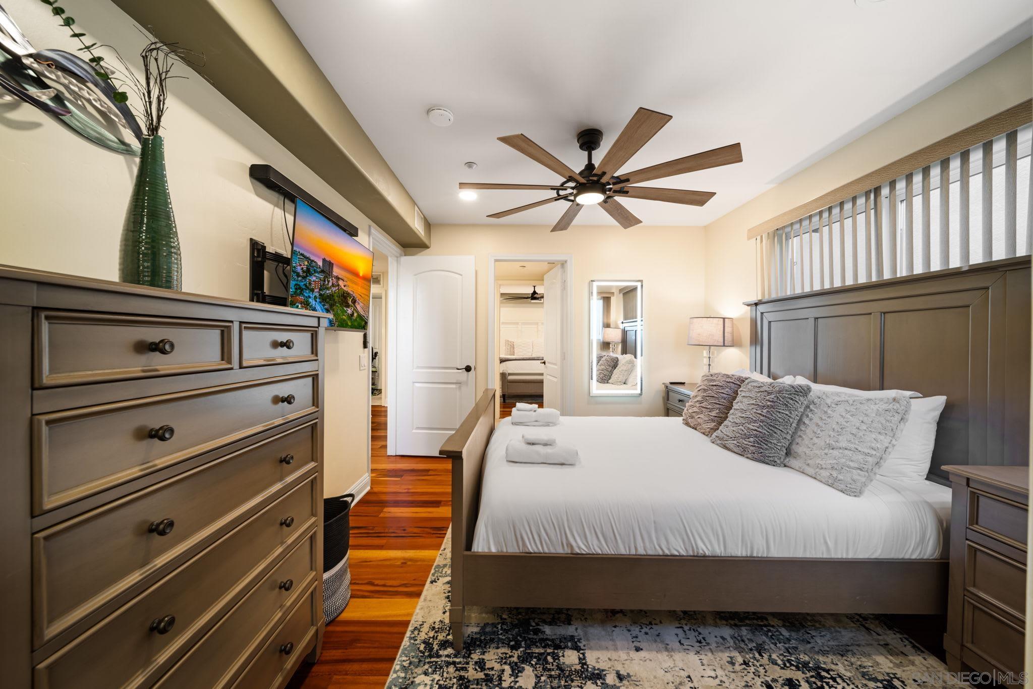 Detail Gallery Image 27 of 51 For 886  Felspar St, San Diego,  CA 92109 - 3 Beds | 2/1 Baths