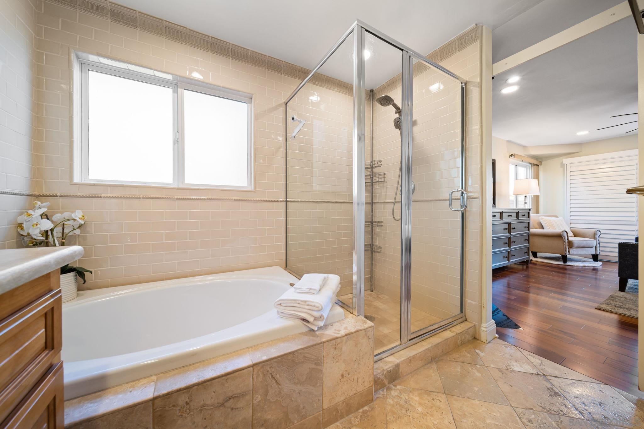 Detail Gallery Image 29 of 51 For 886  Felspar St, San Diego,  CA 92109 - 3 Beds | 2/1 Baths