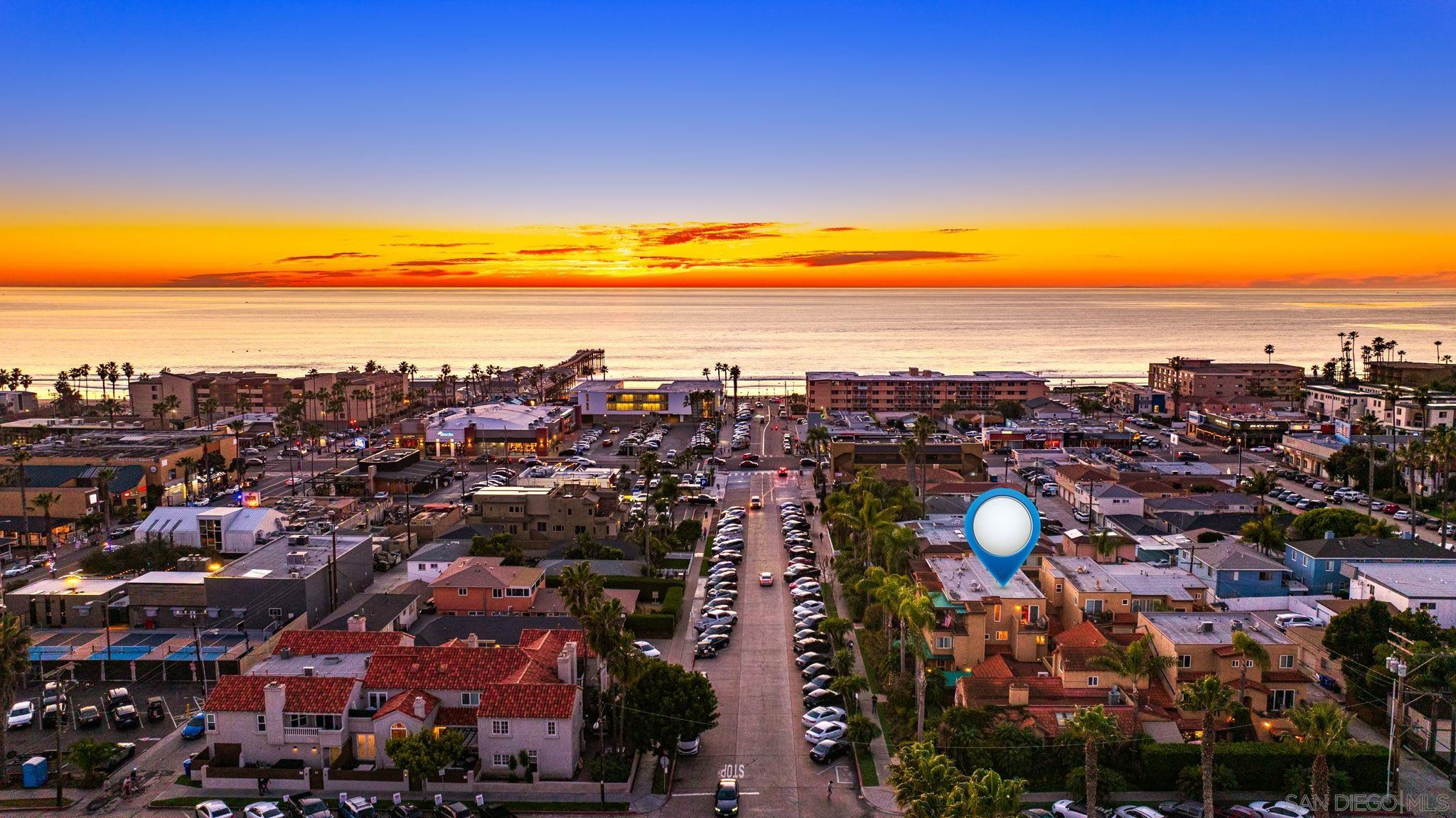 Detail Gallery Image 4 of 51 For 886  Felspar St, San Diego,  CA 92109 - 3 Beds | 2/1 Baths