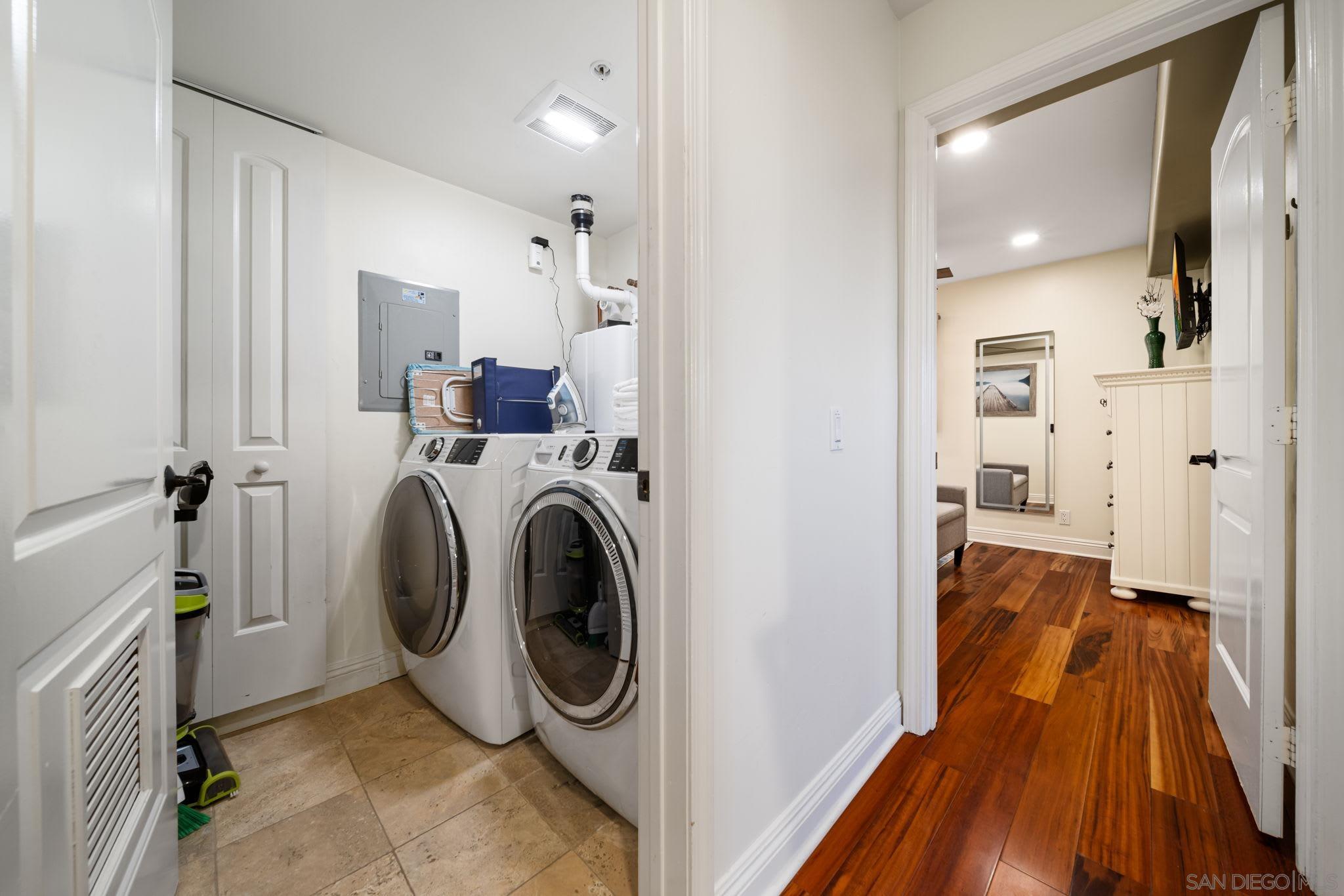 Detail Gallery Image 36 of 51 For 886  Felspar St, San Diego,  CA 92109 - 3 Beds | 2/1 Baths