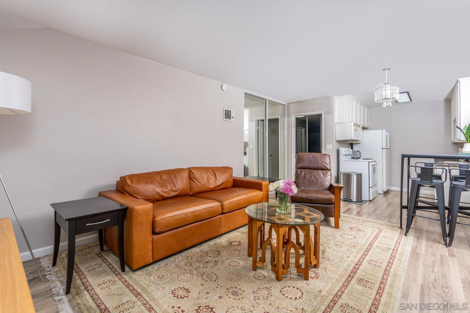 Detail Gallery Image 4 of 18 For 6333  Mount Ada Rd  #179,  San Diego,  CA 92111 - 1 Beds | 1 Baths