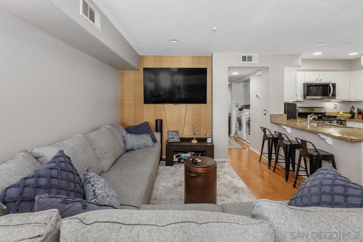 Detail Gallery Image 9 of 28 For 3182  Cabrillo Bay Lane, San Diego,  CA 92110 - 2 Beds | 2 Baths