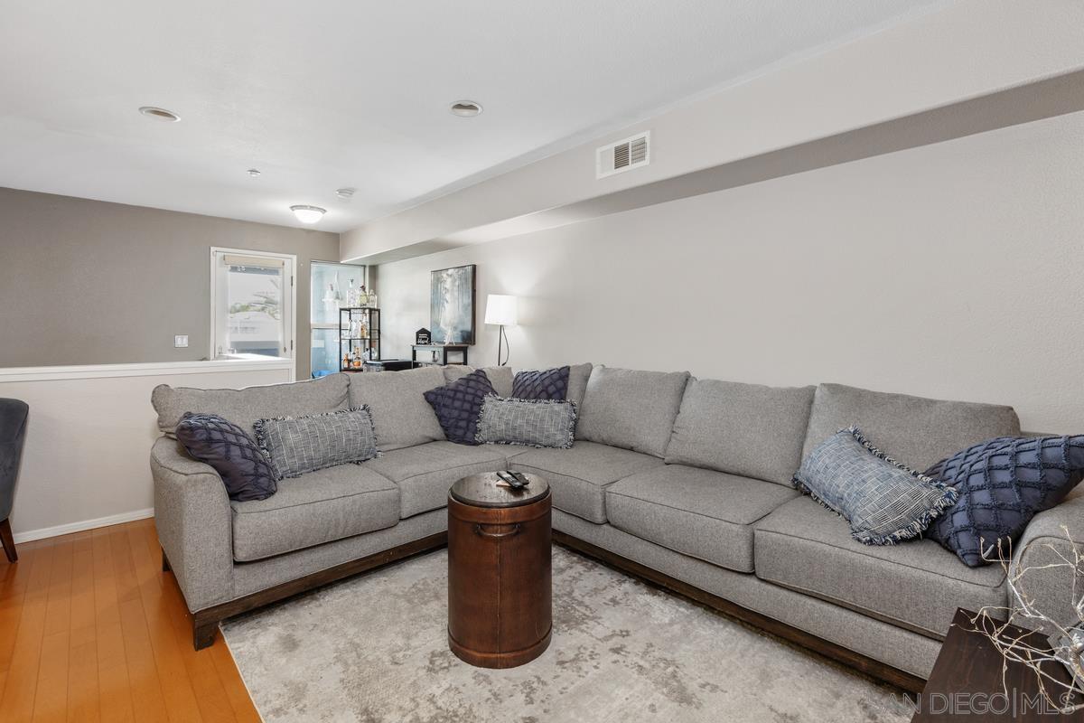 Detail Gallery Image 10 of 28 For 3182  Cabrillo Bay Lane, San Diego,  CA 92110 - 2 Beds | 2 Baths