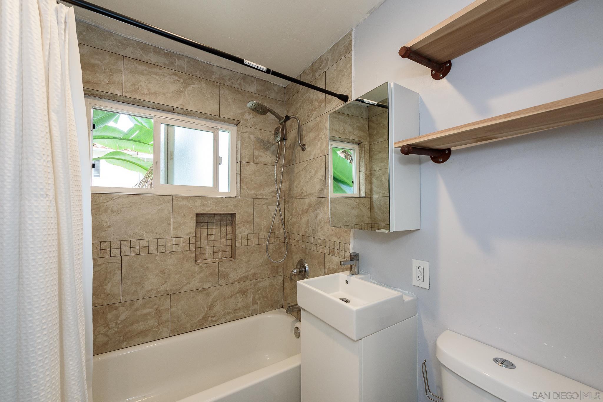 Detail Gallery Image 10 of 18 For 3779  Wilson Avenue  B, San Diego,  CA 92104 - 2 Beds | 1 Baths