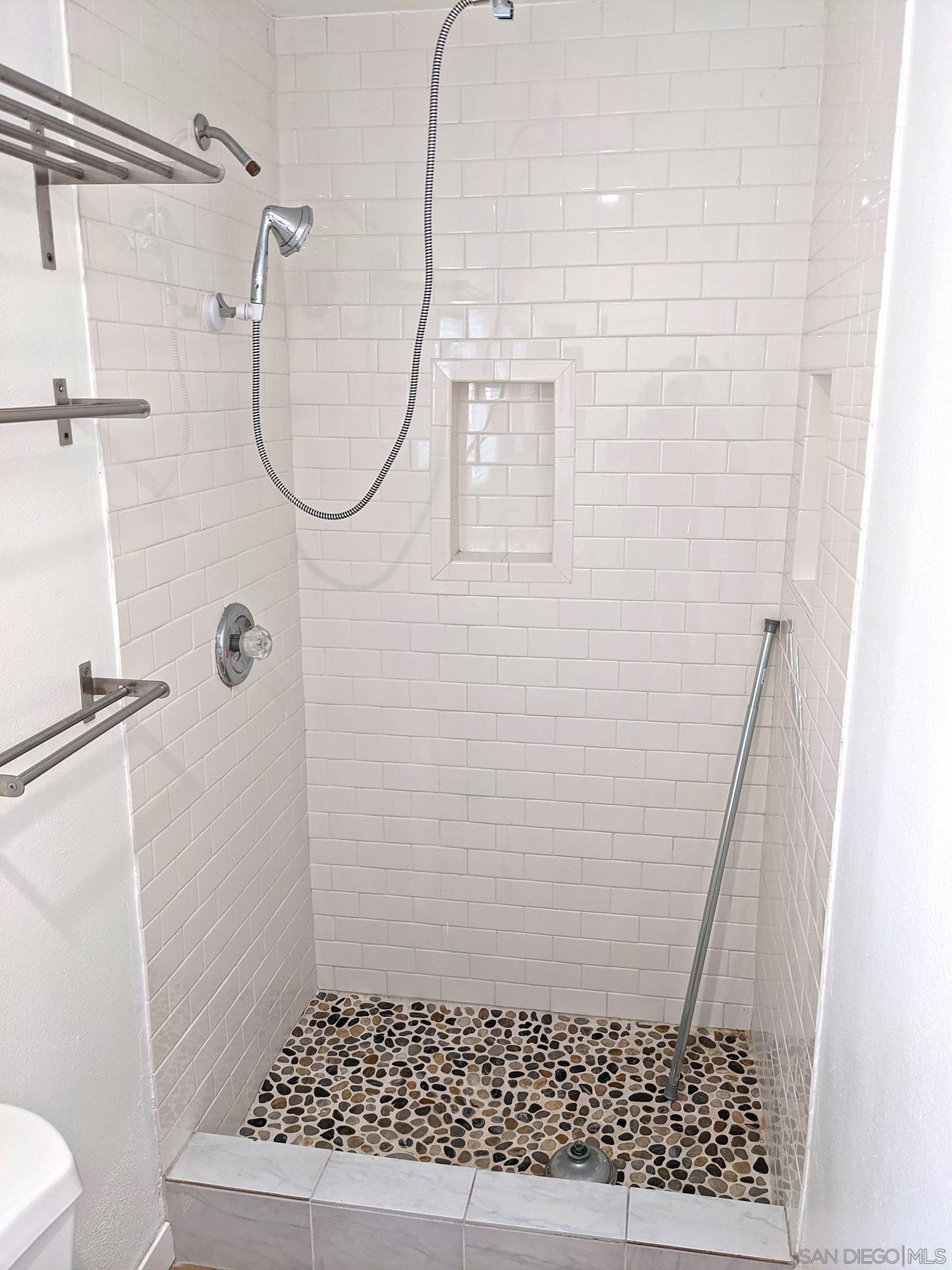 Detail Gallery Image 11 of 16 For 4616  Cherokee Ave, San Diego,  CA 92116 - 0 Beds | 1 Baths