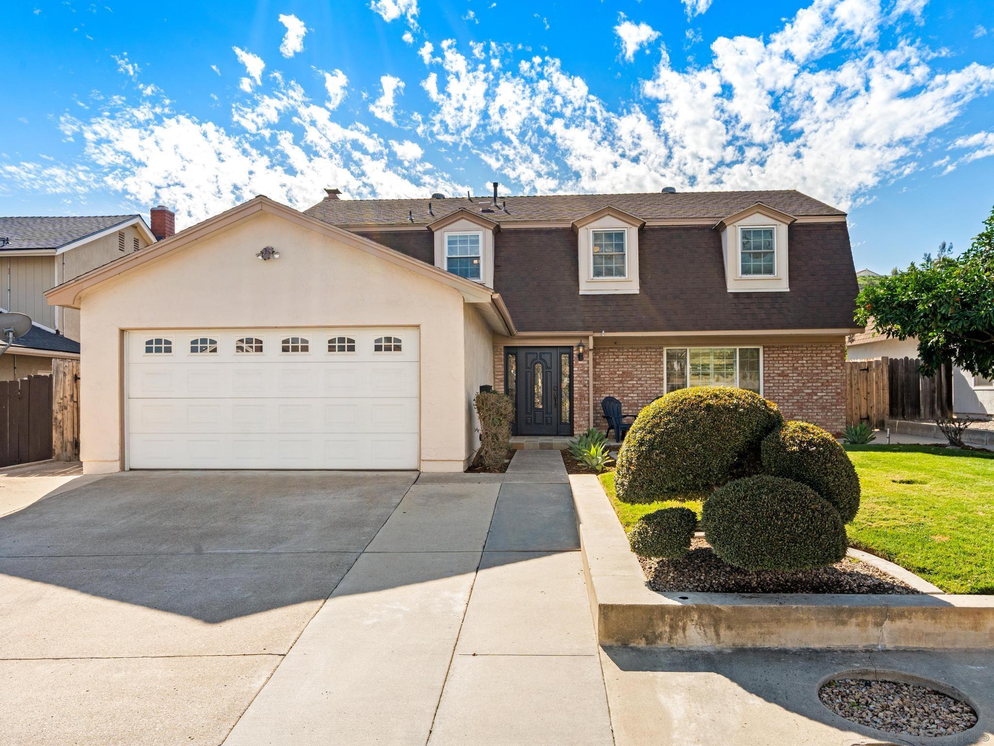 Detail Gallery Image 2 of 33 For 13303  Betty Lee Way, Poway,  CA 92064 - 5 Beds | 3 Baths