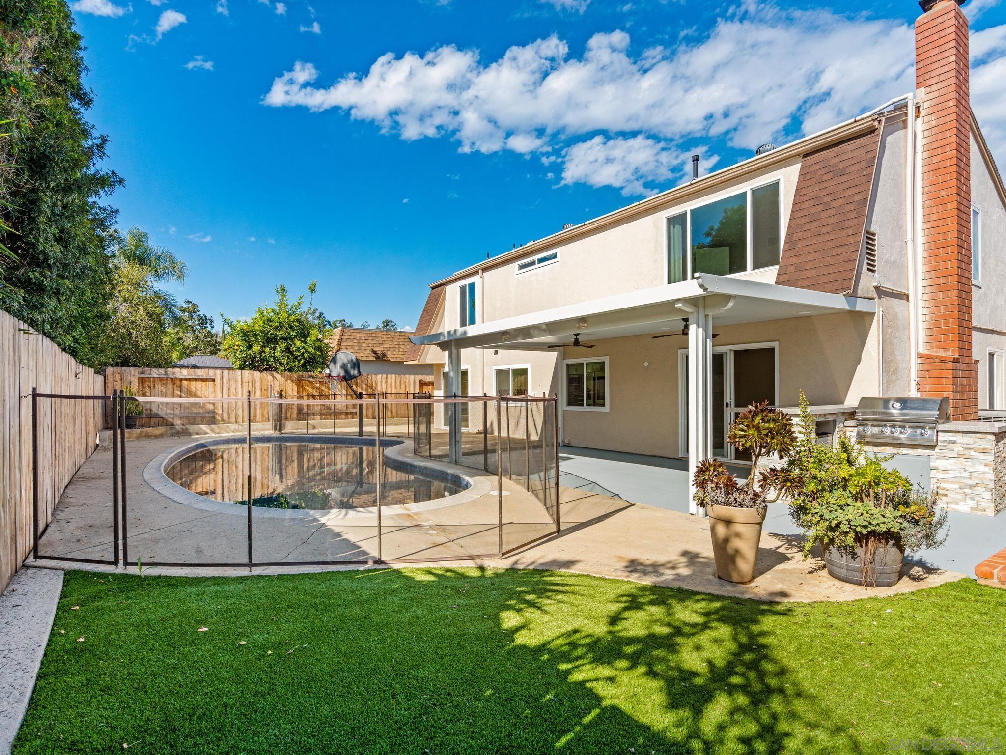 Detail Gallery Image 14 of 33 For 13303  Betty Lee Way, Poway,  CA 92064 - 5 Beds | 3 Baths