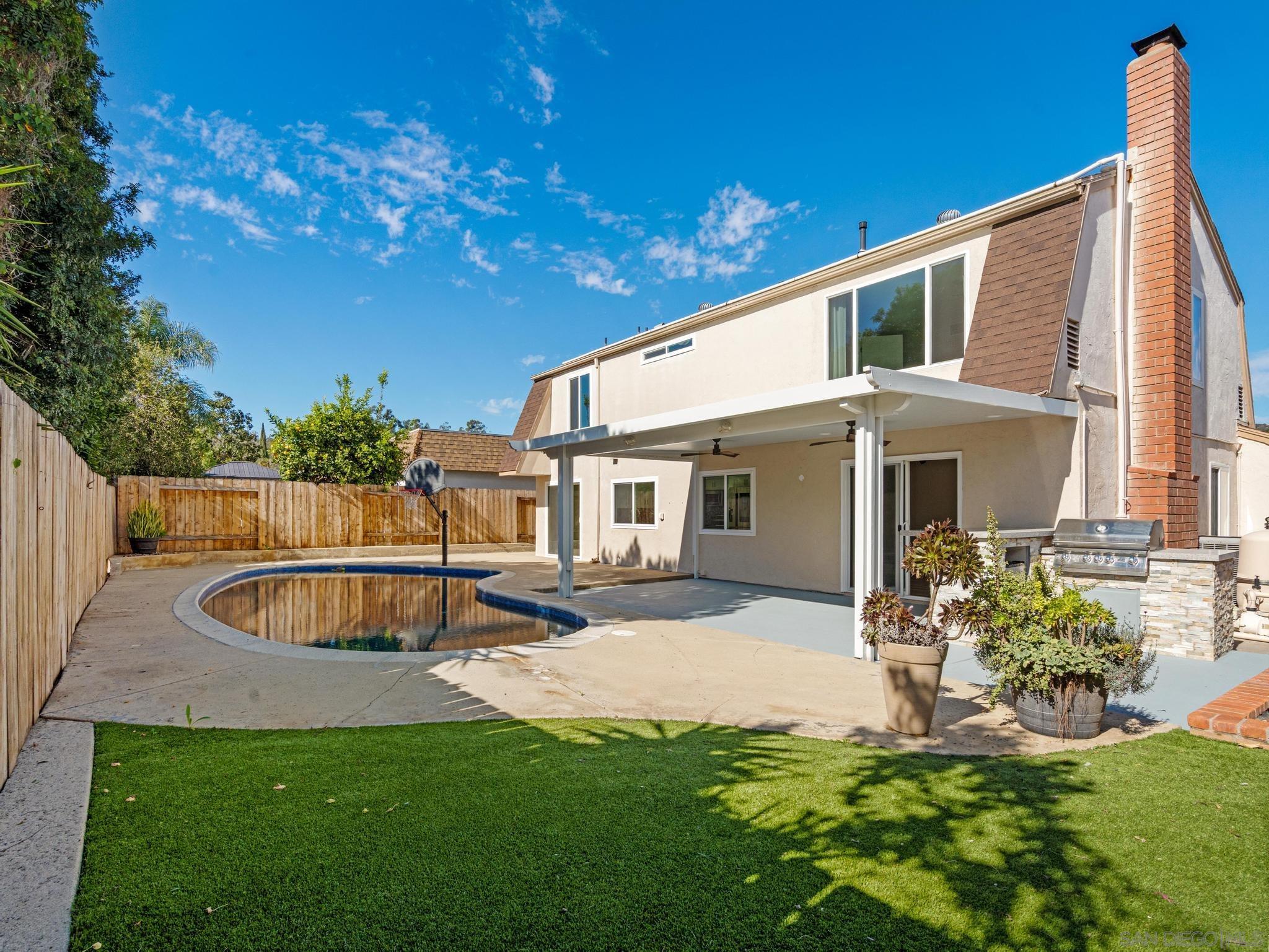 Detail Gallery Image 16 of 33 For 13303  Betty Lee Way, Poway,  CA 92064 - 5 Beds | 3 Baths