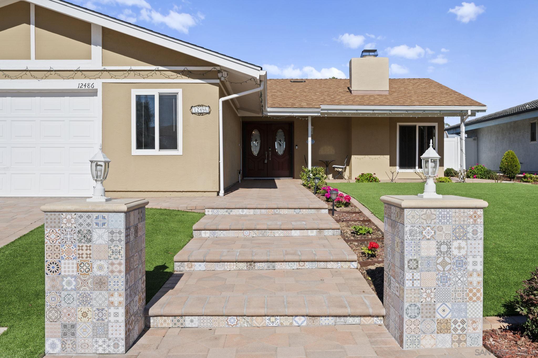 Detail Gallery Image 2 of 32 For 12486  Lomica Drive, San Diego,  CA 92128 - 2 Beds | 2 Baths