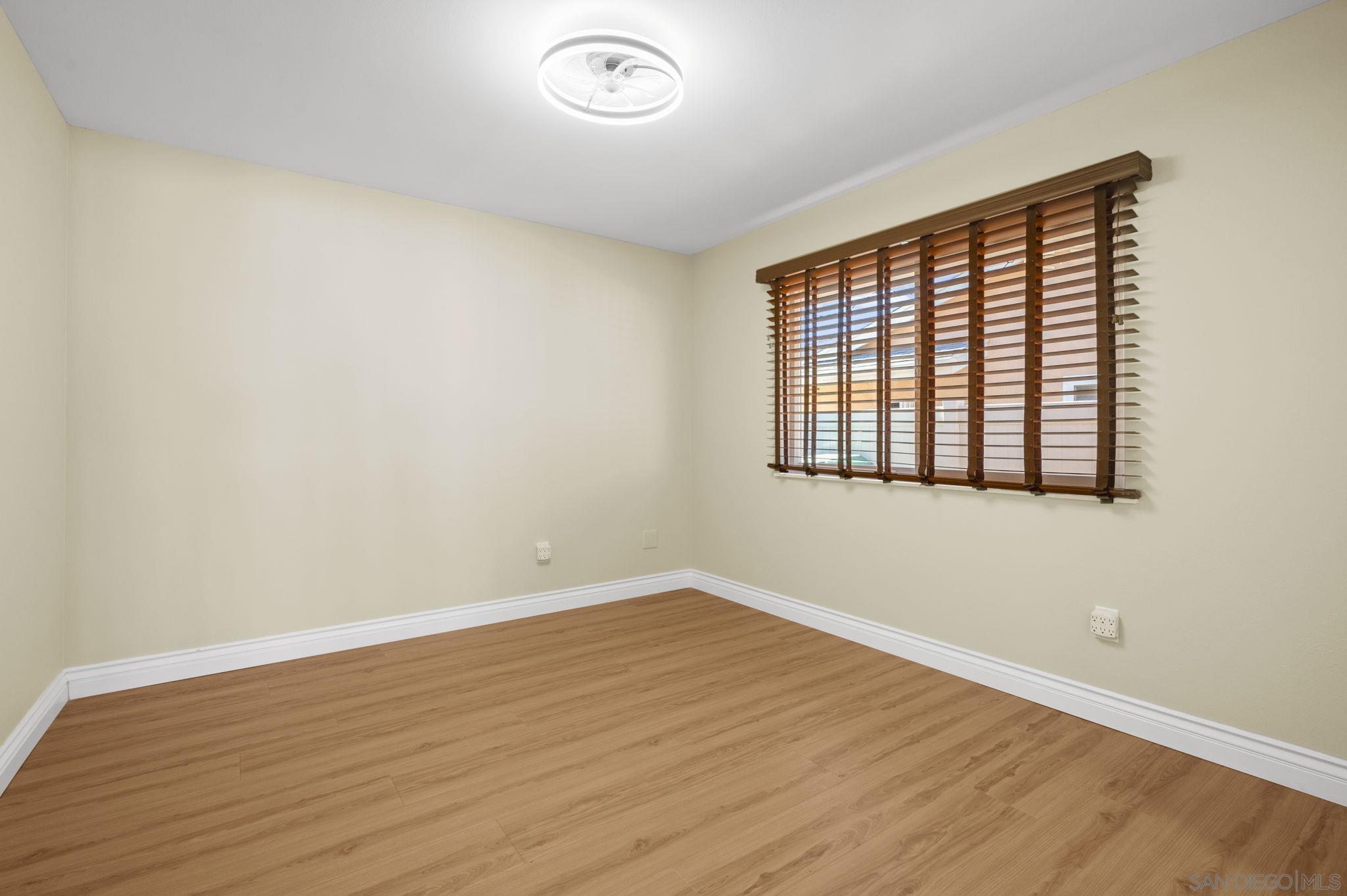 Detail Gallery Image 22 of 32 For 12486  Lomica Drive, San Diego,  CA 92128 - 2 Beds | 2 Baths