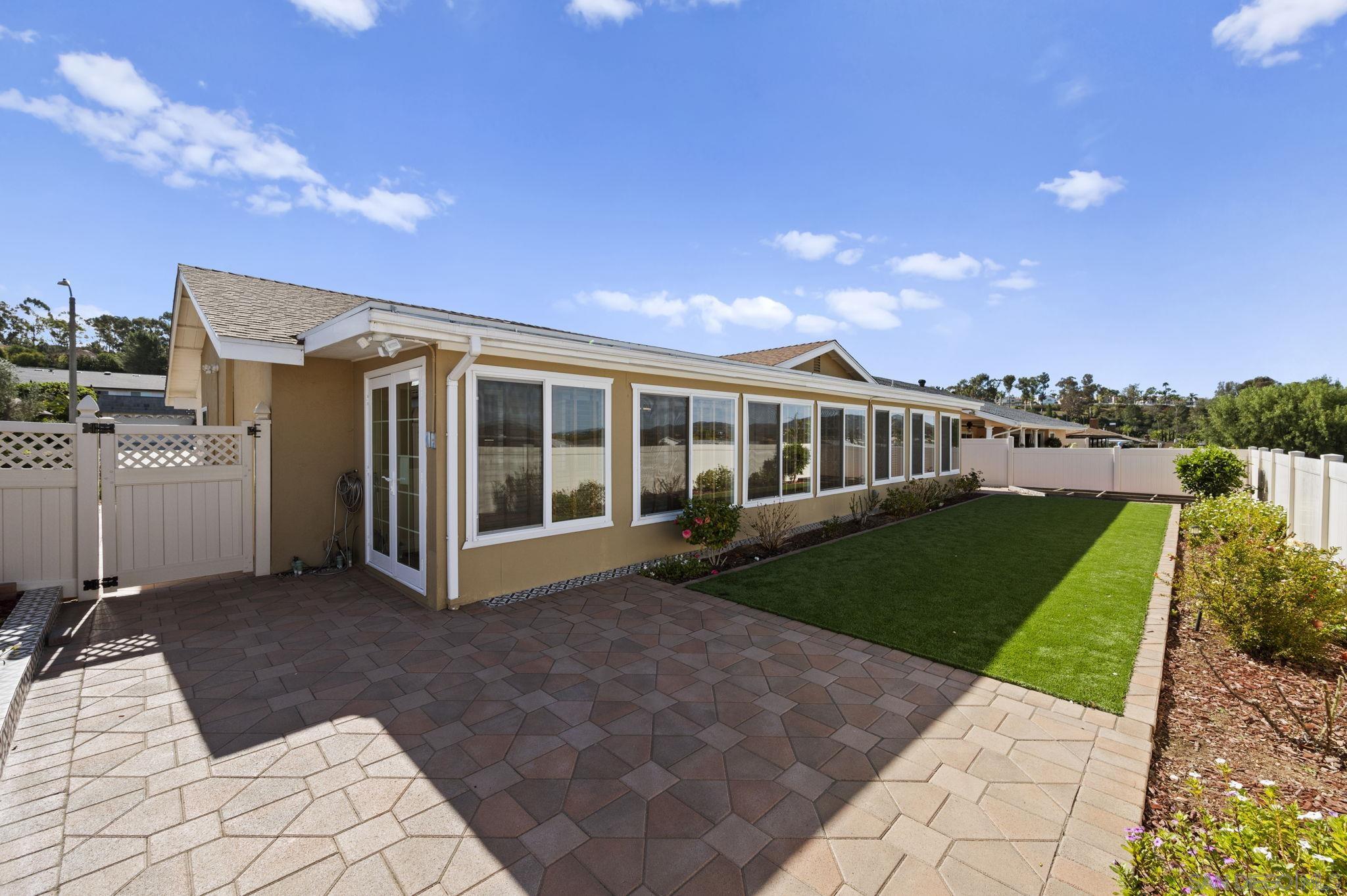 Detail Gallery Image 28 of 32 For 12486  Lomica Drive, San Diego,  CA 92128 - 2 Beds | 2 Baths