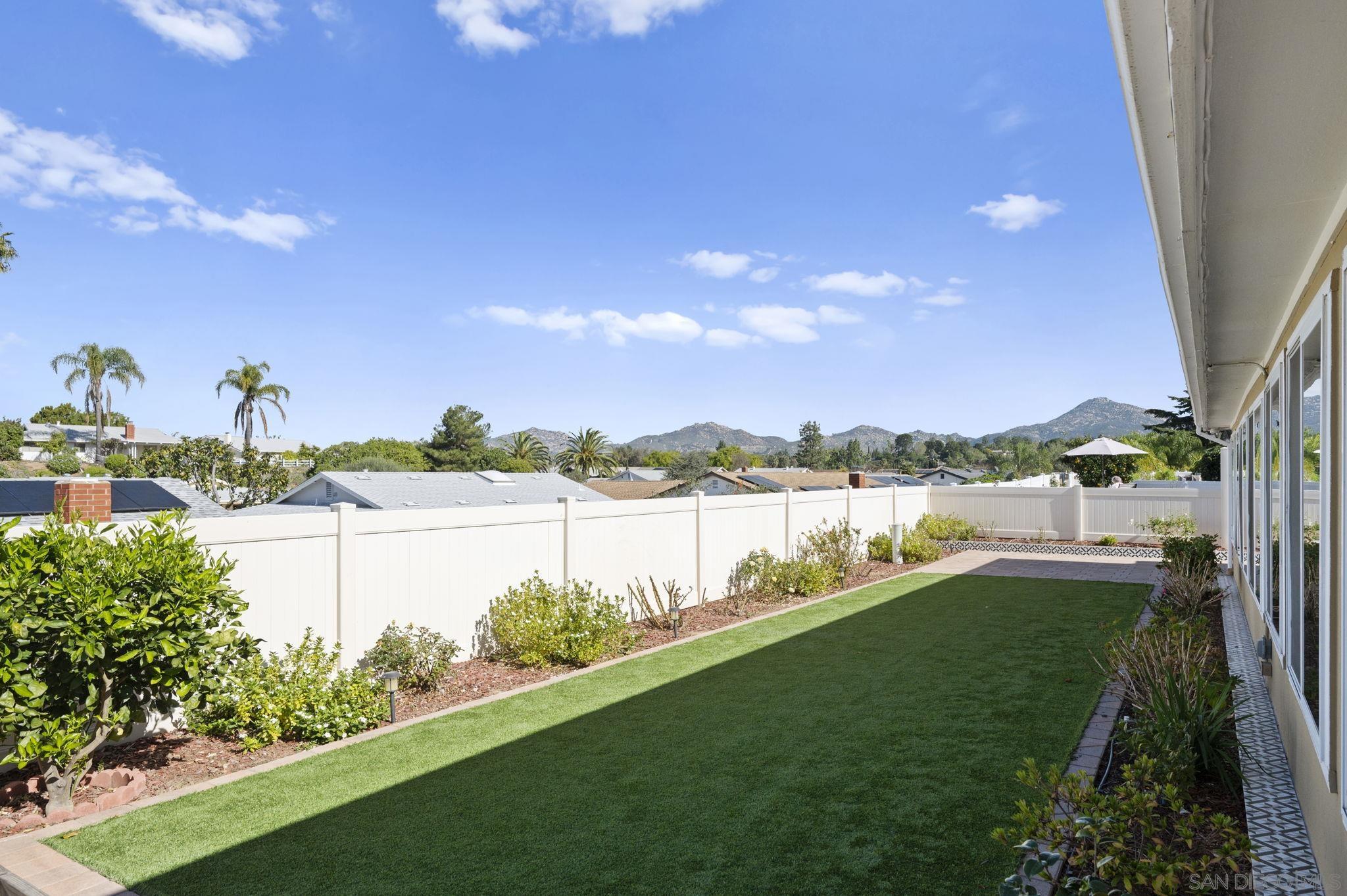 Detail Gallery Image 29 of 32 For 12486  Lomica Drive, San Diego,  CA 92128 - 2 Beds | 2 Baths