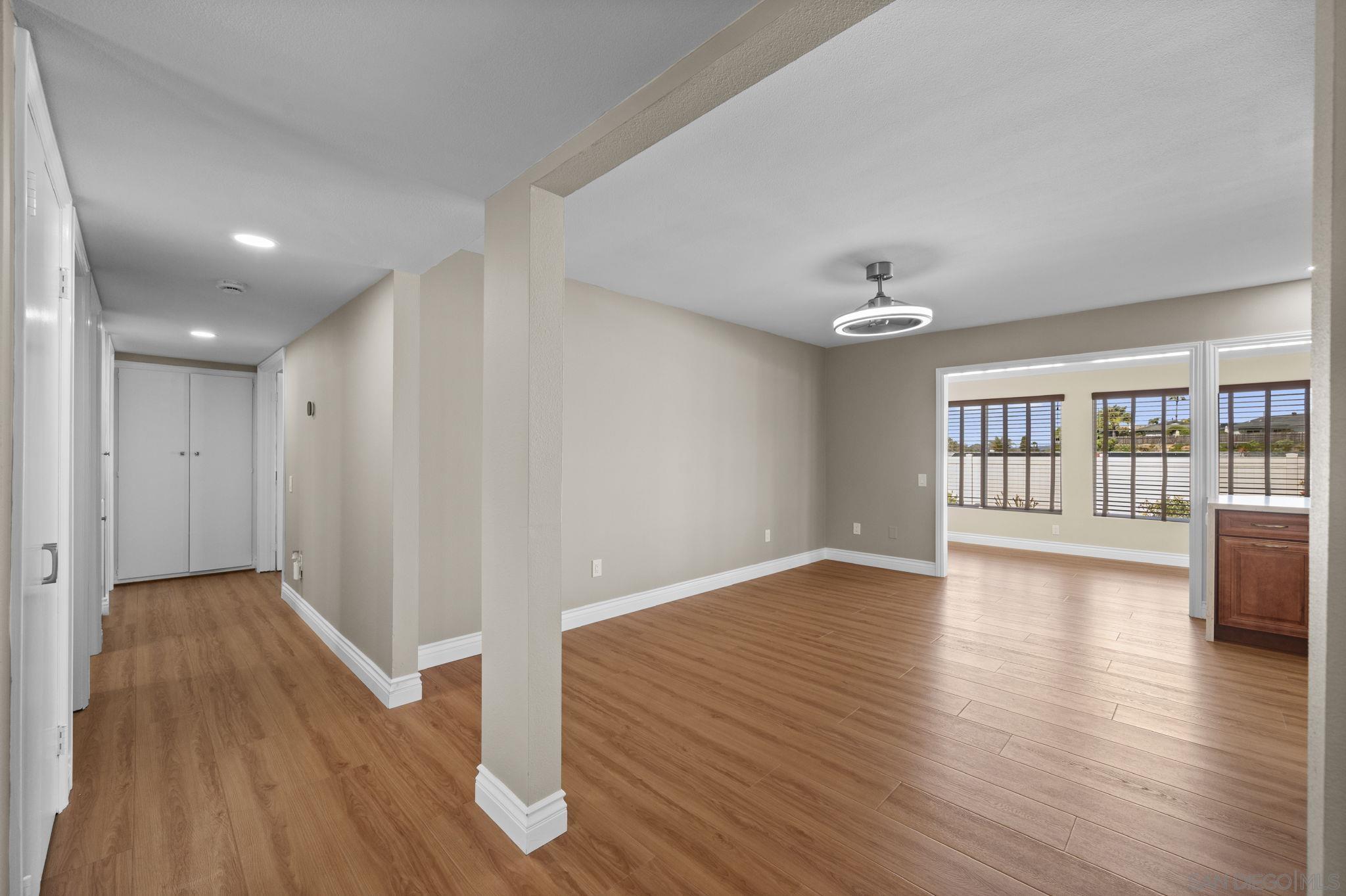 Detail Gallery Image 6 of 32 For 12486  Lomica Drive, San Diego,  CA 92128 - 2 Beds | 2 Baths