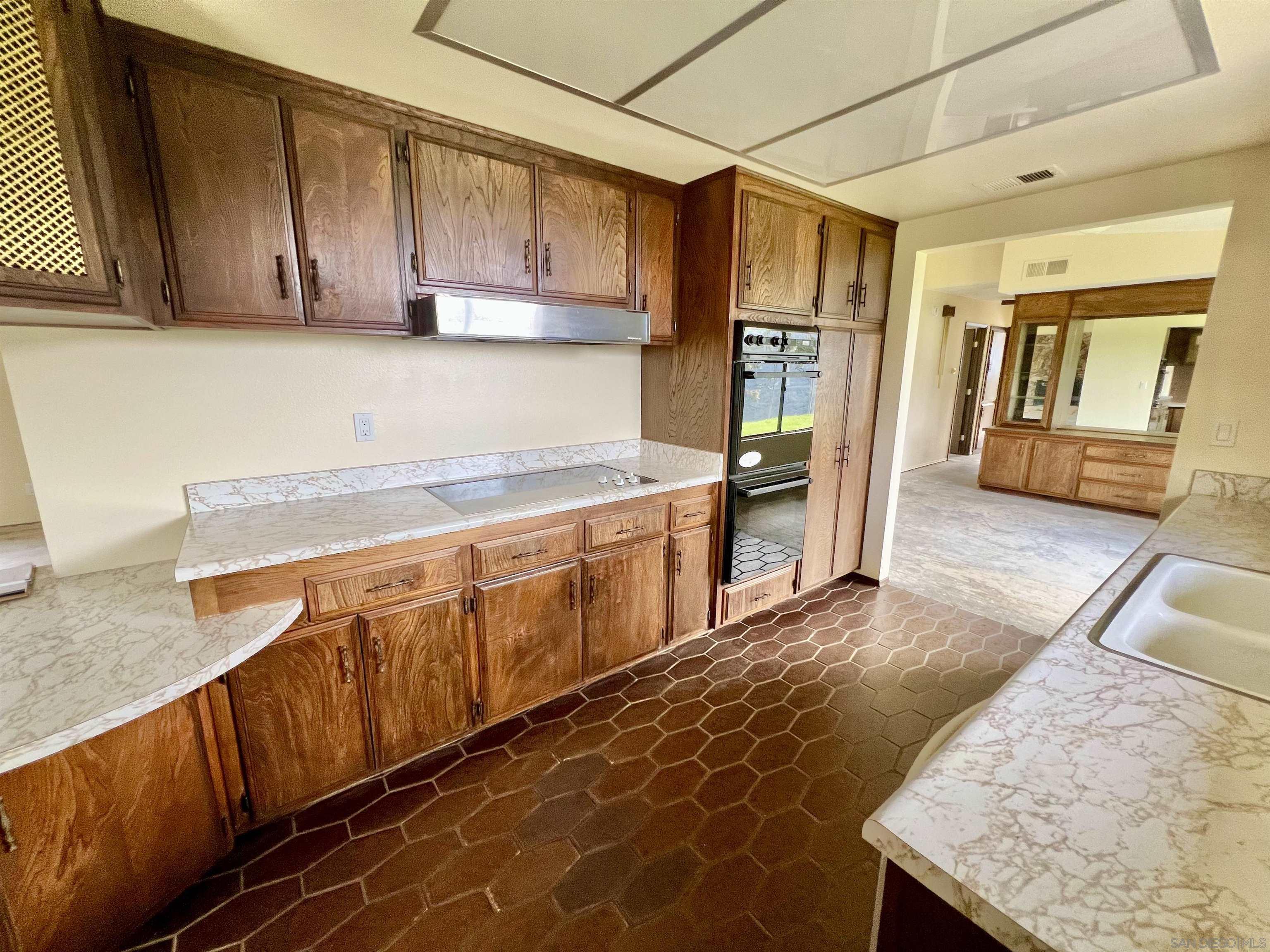 Detail Gallery Image 11 of 47 For 10361  Old Castle Rd, Valley Center,  CA 92082 - 3 Beds | 2/1 Baths