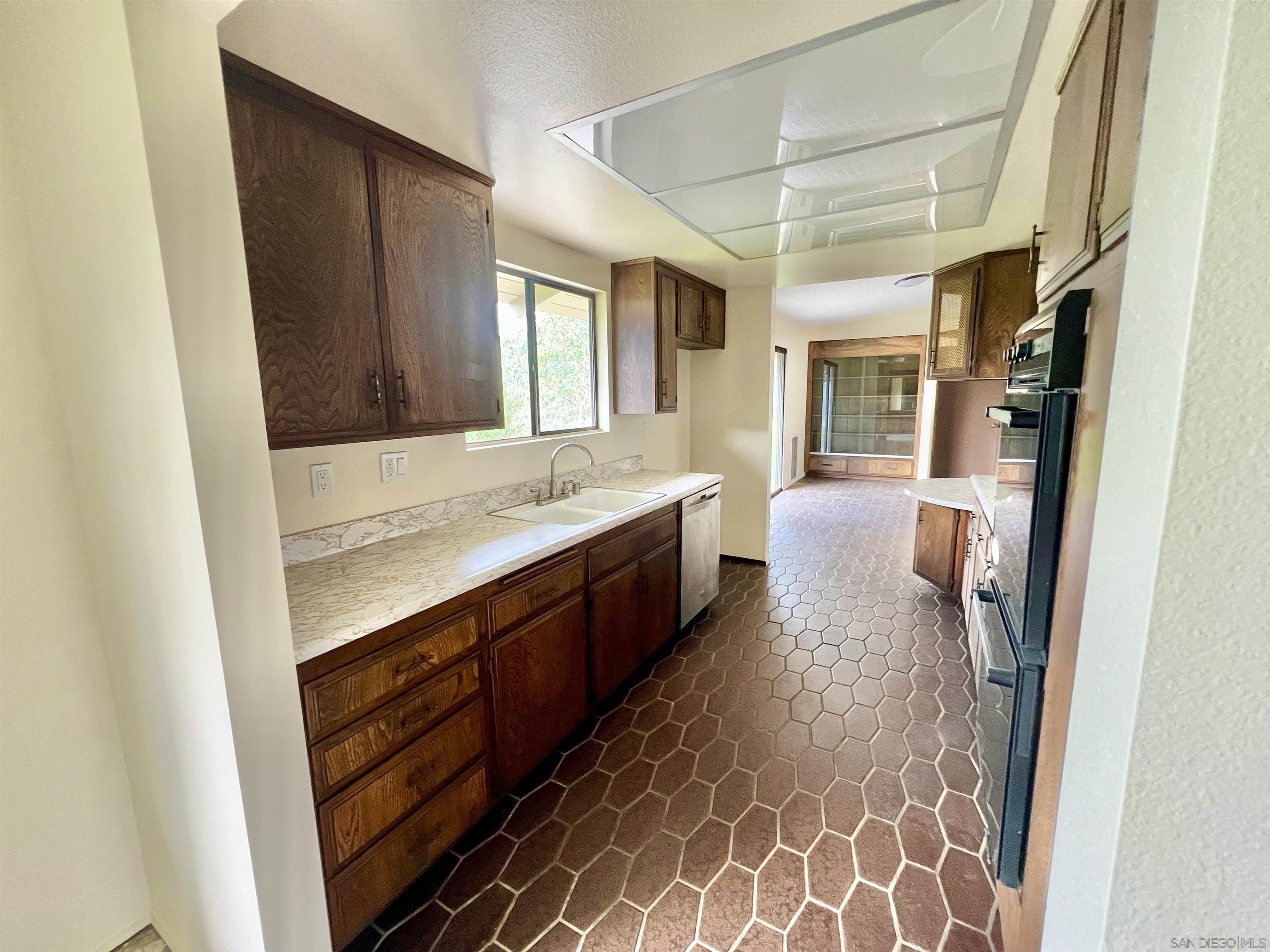 Detail Gallery Image 12 of 47 For 10361  Old Castle Rd, Valley Center,  CA 92082 - 3 Beds | 2/1 Baths