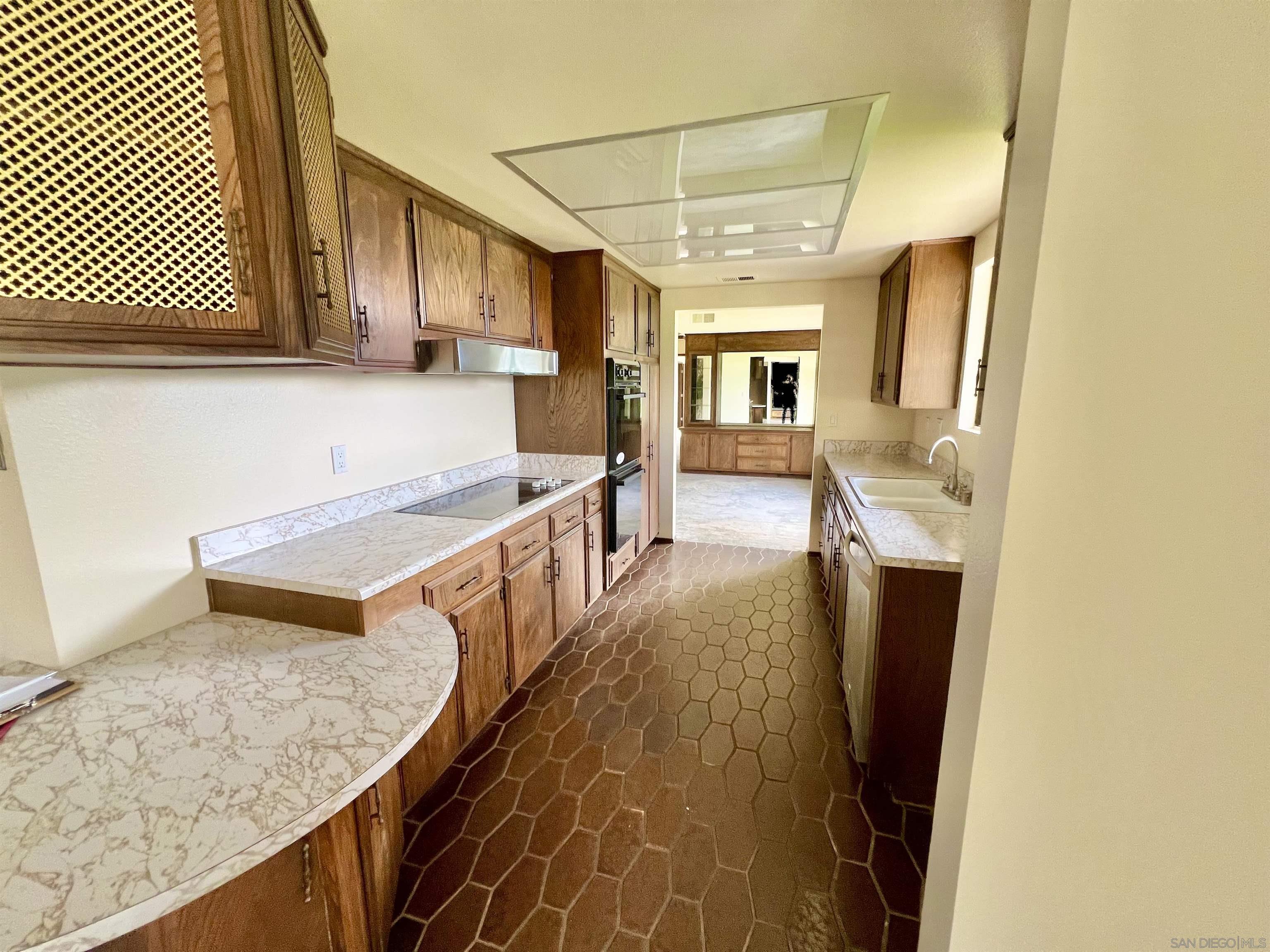 Detail Gallery Image 9 of 47 For 10361  Old Castle Rd, Valley Center,  CA 92082 - 3 Beds | 2/1 Baths