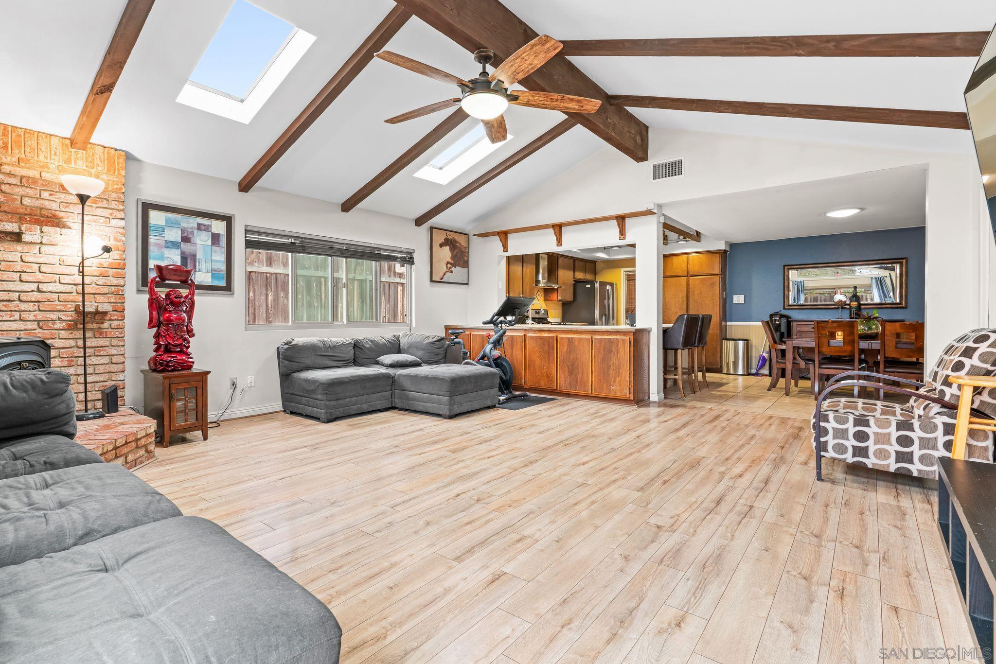 Detail Gallery Image 11 of 18 For 1460  Brook Rd, San Marcos,  CA 92069 - 4 Beds | 2 Baths