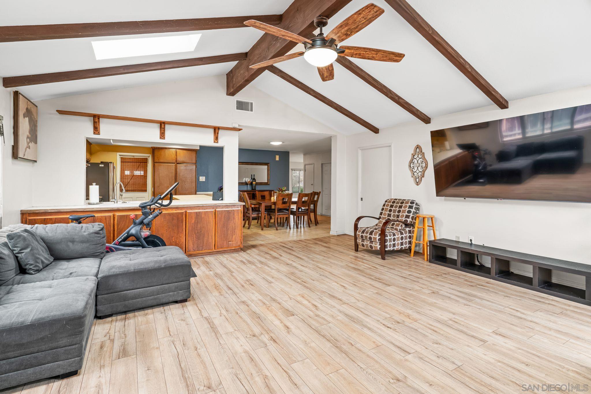 Detail Gallery Image 12 of 18 For 1460  Brook Rd, San Marcos,  CA 92069 - 4 Beds | 2 Baths