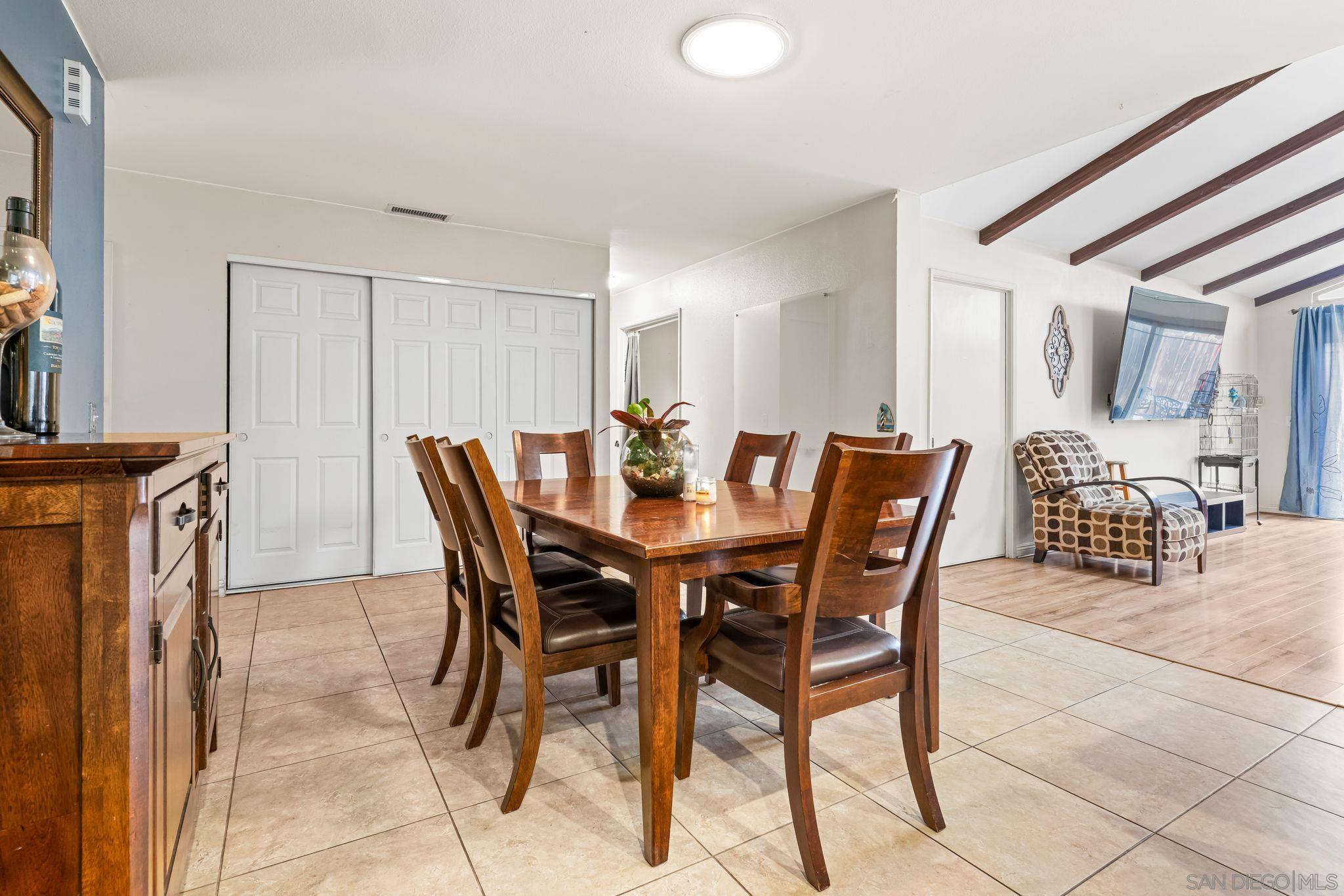 Detail Gallery Image 5 of 18 For 1460  Brook Rd, San Marcos,  CA 92069 - 4 Beds | 2 Baths