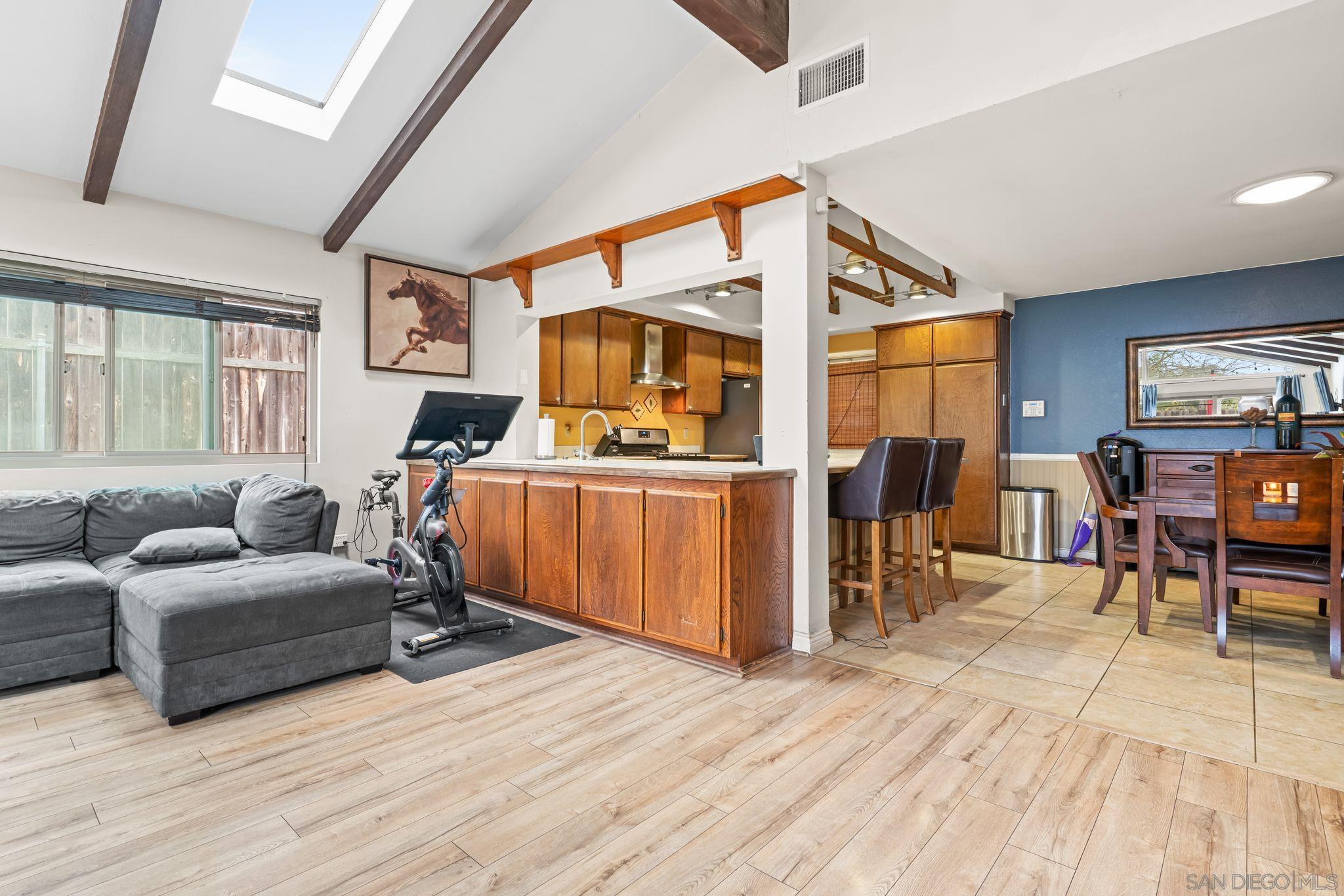 Detail Gallery Image 9 of 18 For 1460  Brook Rd, San Marcos,  CA 92069 - 4 Beds | 2 Baths