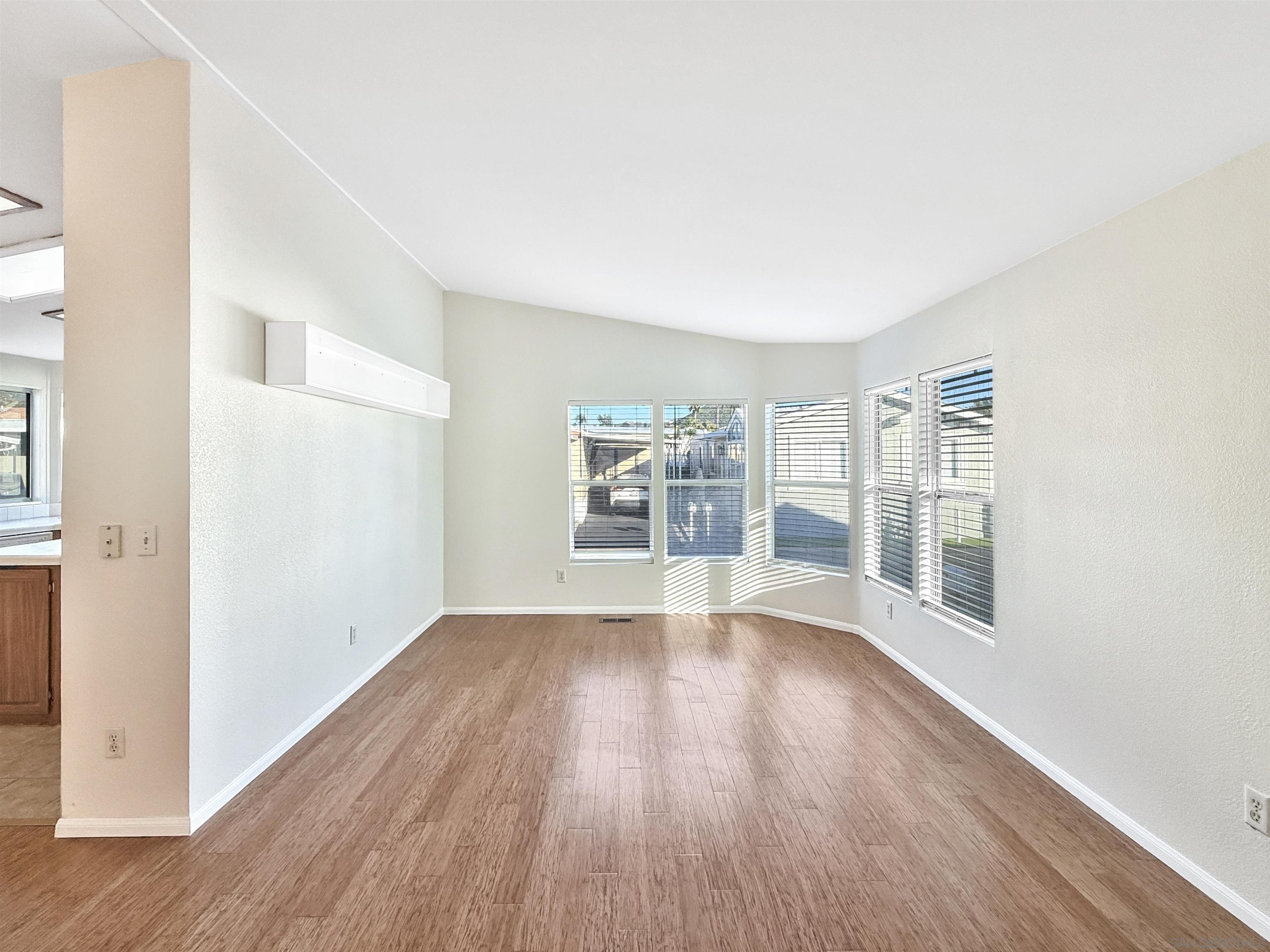 Detail Gallery Image 3 of 19 For 450 E Bradley Ave  127, El Cajon,  CA 92021 - 3 Beds | 2 Baths