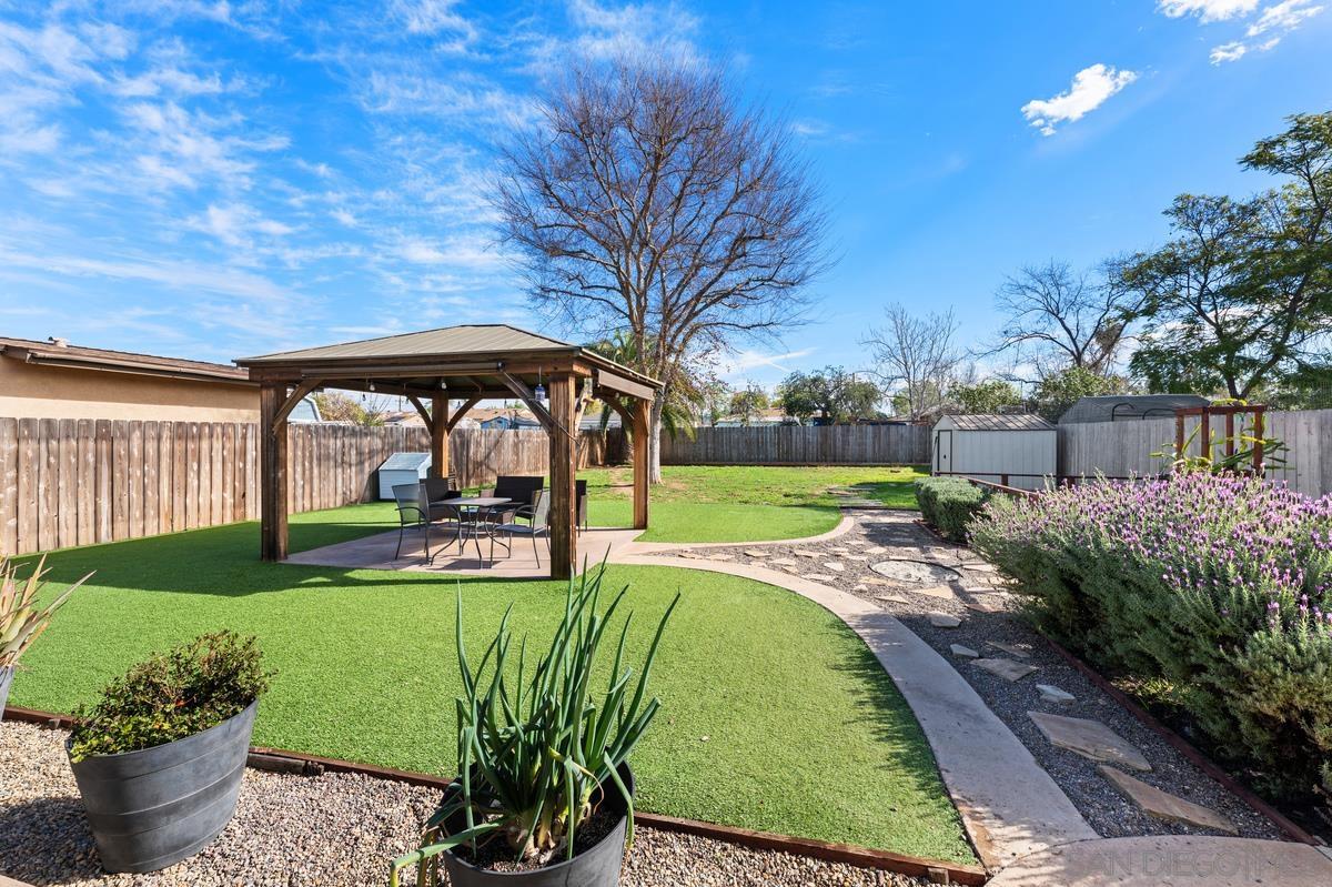 Detail Gallery Image 2 of 27 For 637  Jefferson Ave, El Cajon,  CA 92020 - 2 Beds | 1 Baths