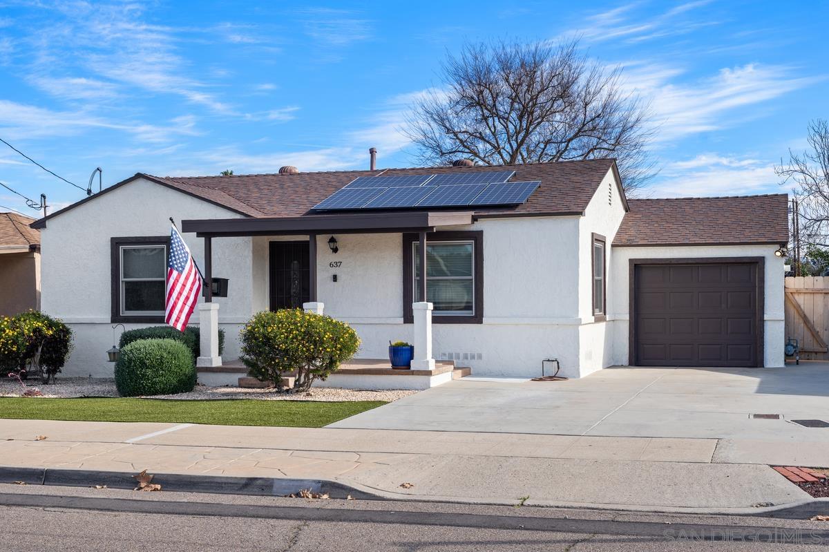 Detail Gallery Image 3 of 27 For 637  Jefferson Ave, El Cajon,  CA 92020 - 2 Beds | 1 Baths