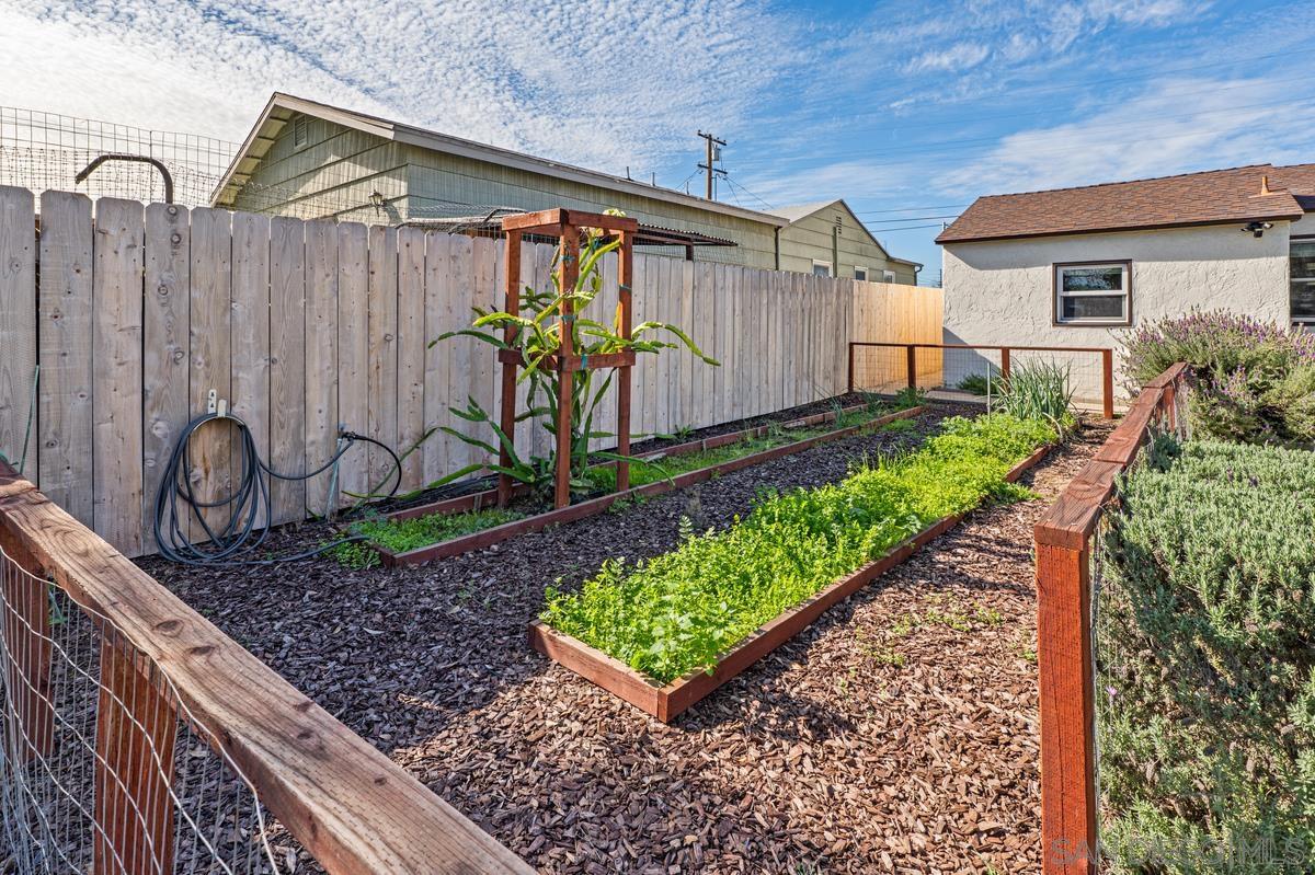 Detail Gallery Image 22 of 27 For 637  Jefferson Ave, El Cajon,  CA 92020 - 2 Beds | 1 Baths