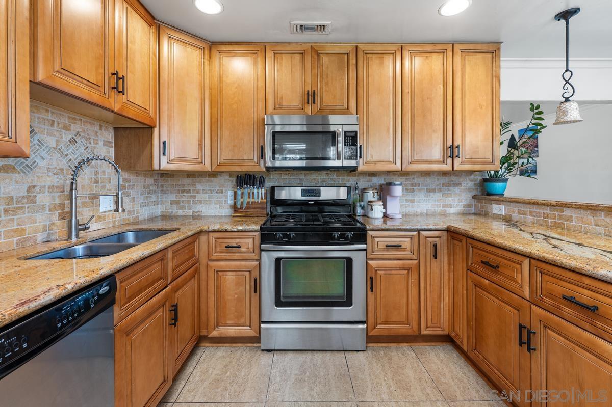 Detail Gallery Image 9 of 27 For 637  Jefferson Ave, El Cajon,  CA 92020 - 2 Beds | 1 Baths