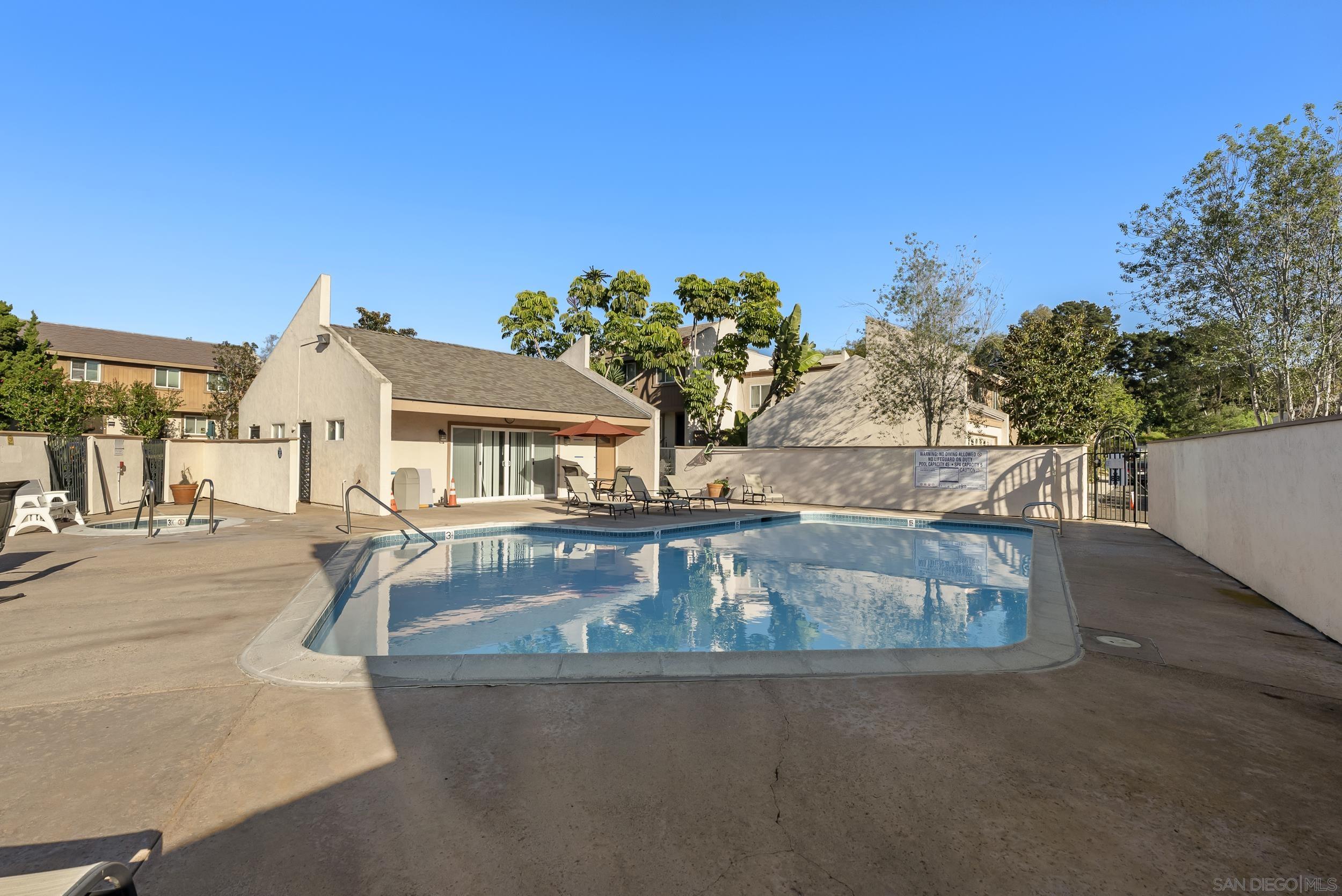 Detail Gallery Image 31 of 36 For 5606  Caminito Roberto, San Diego,  CA 92111 - 2 Beds | 1/1 Baths