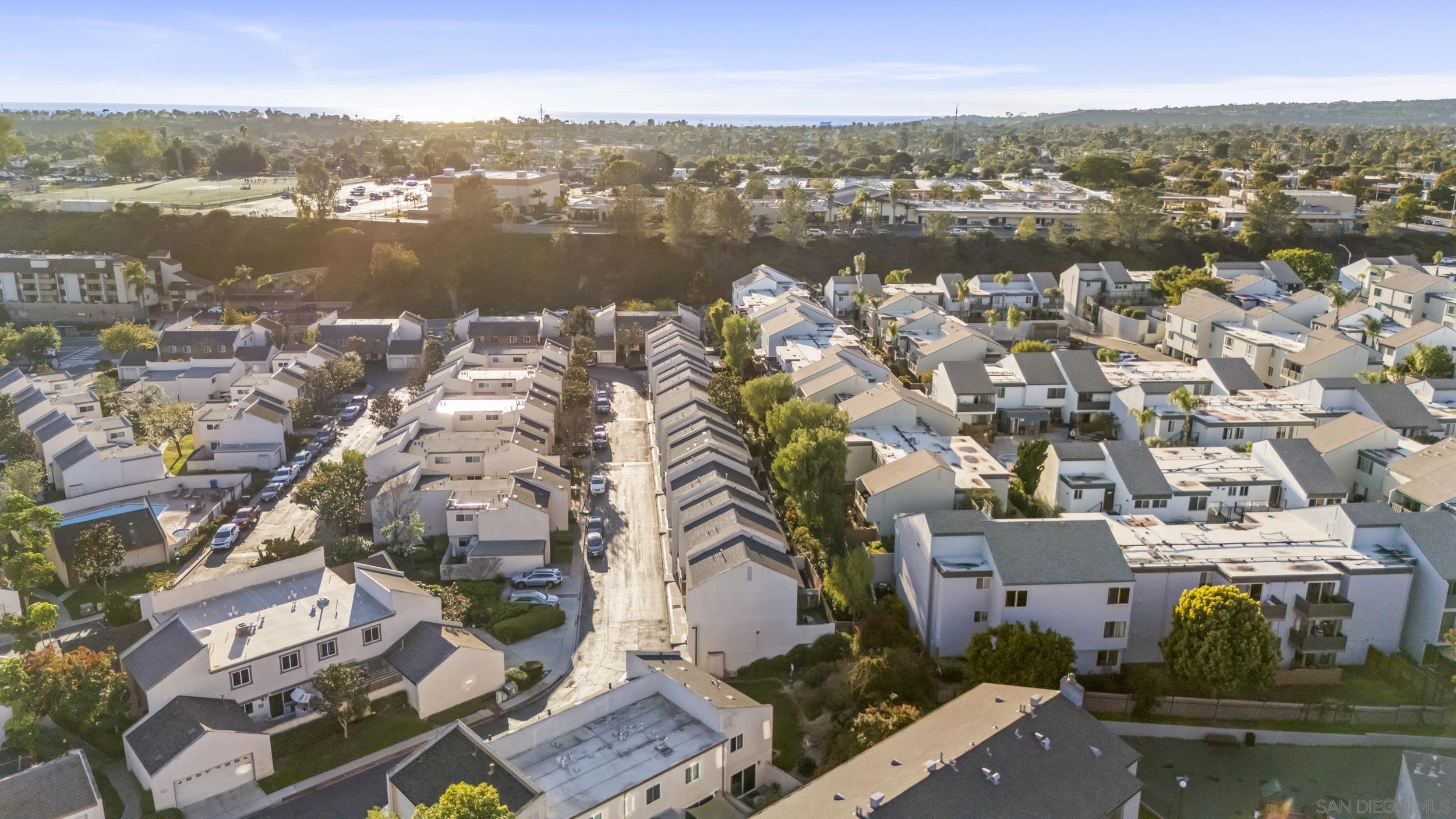 Detail Gallery Image 36 of 36 For 5606  Caminito Roberto, San Diego,  CA 92111 - 2 Beds | 1/1 Baths