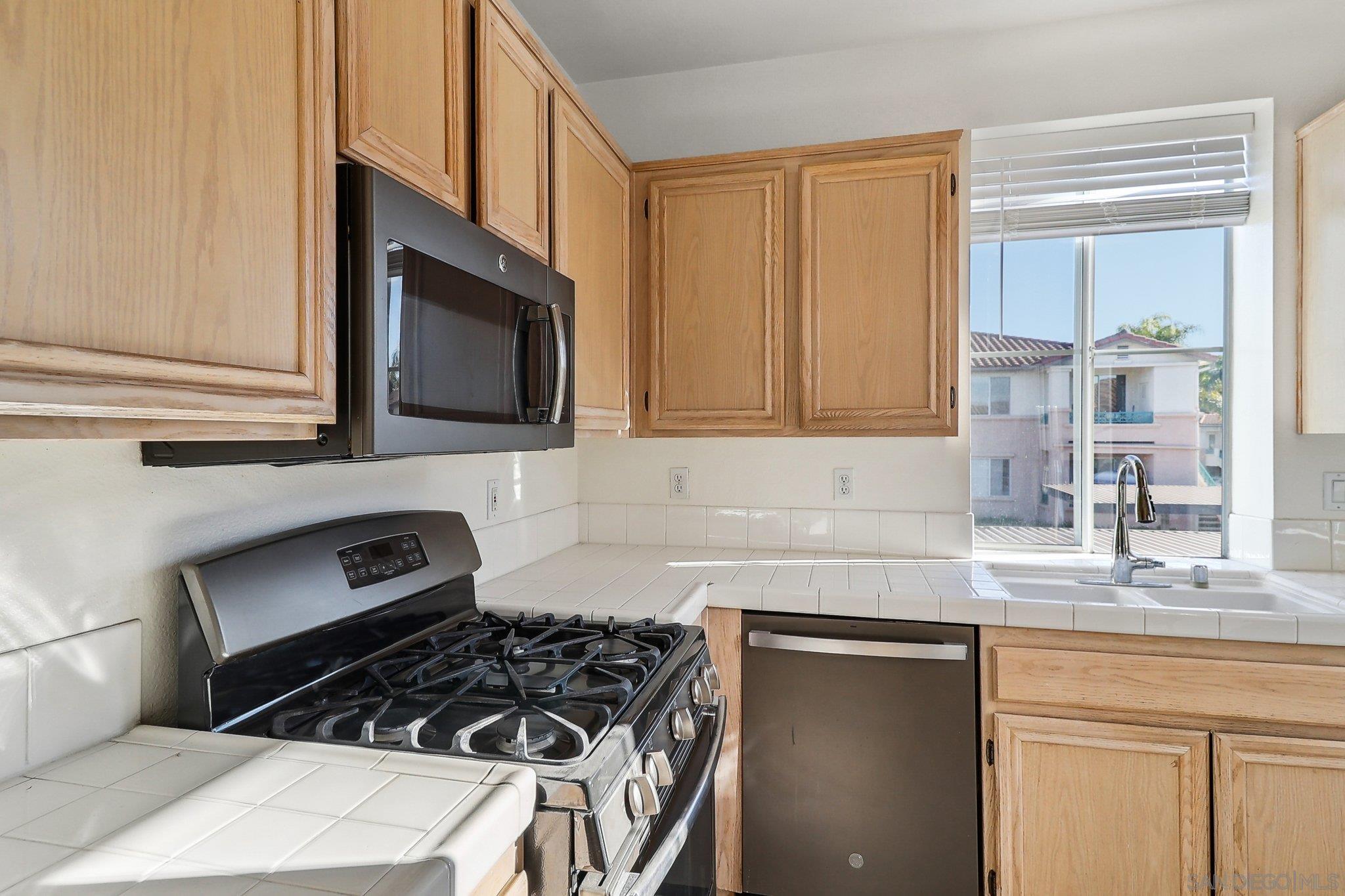 Detail Gallery Image 5 of 16 For 11410  via Rancho San Diego  38, El Cajon,  CA 92019 - 1 Beds | 1 Baths