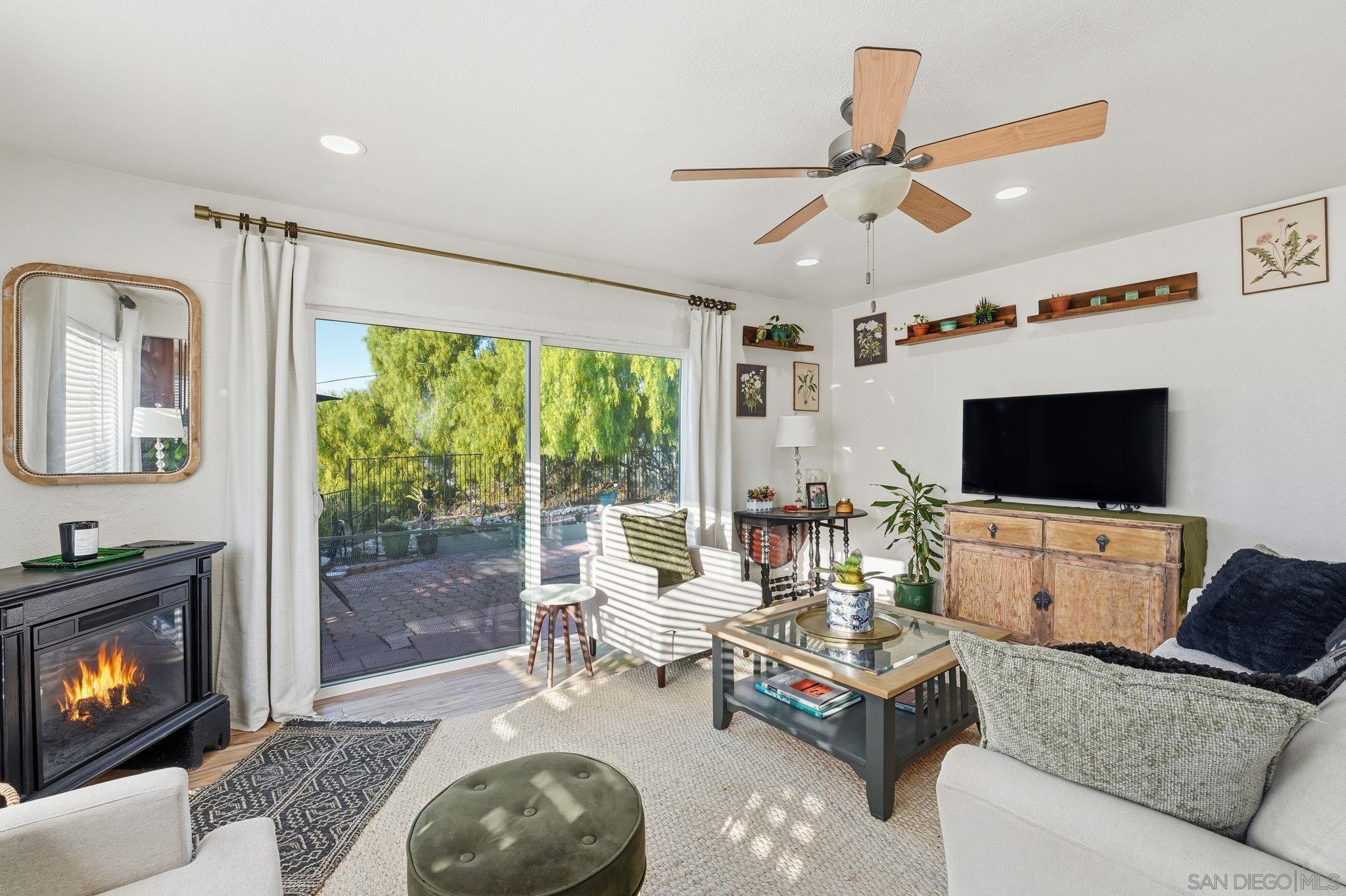 Detail Gallery Image 6 of 57 For 6431-37  Madrone Ave, San Diego,  CA 92114 - – Beds | – Baths