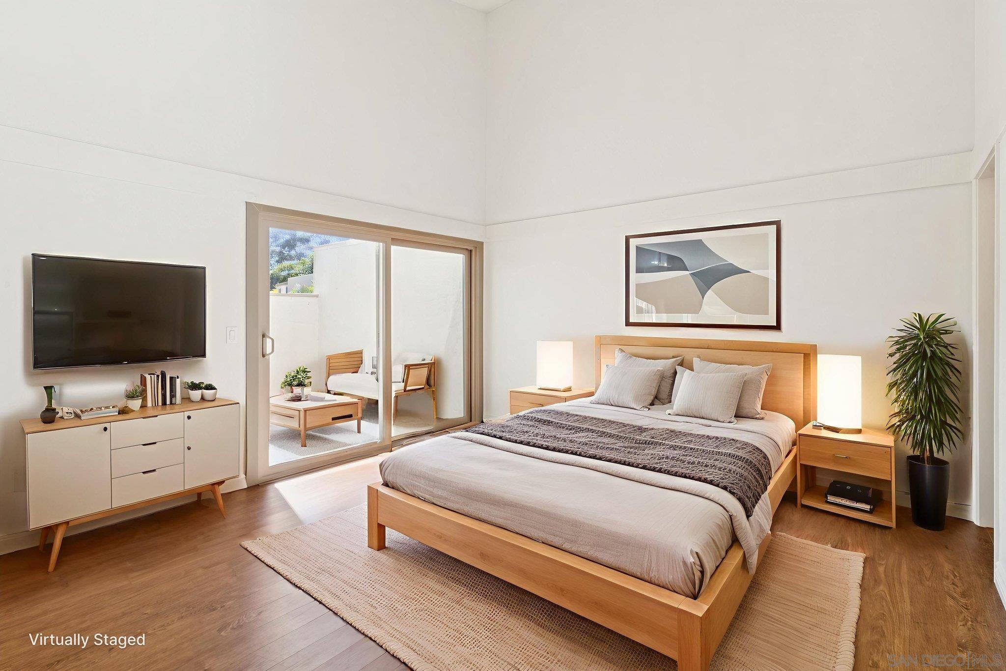 Detail Gallery Image 3 of 48 For 8988  Caminito Verano, La Jolla,  CA 92037 - 3 Beds | 2 Baths