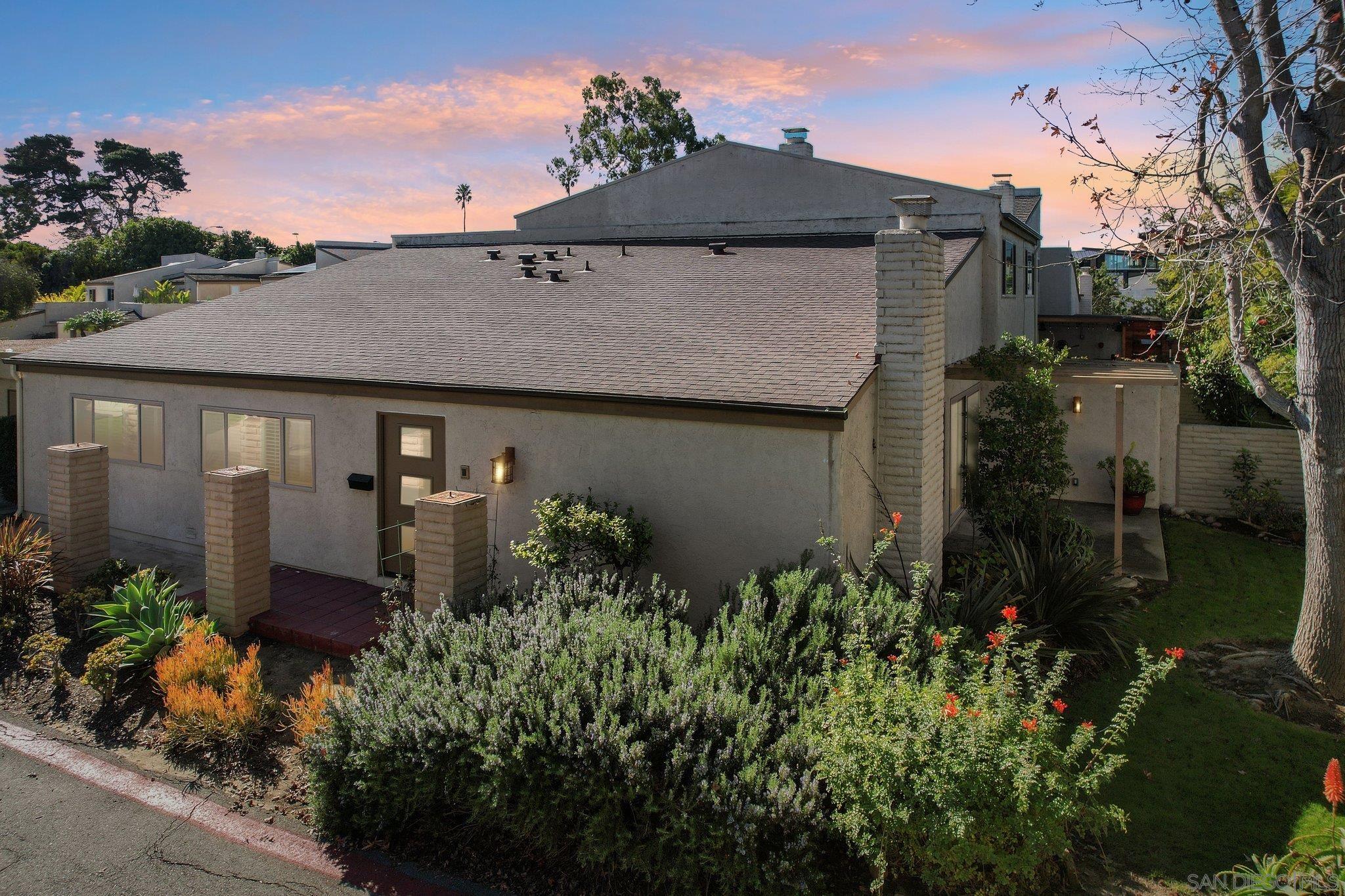 Detail Gallery Image 45 of 48 For 8988  Caminito Verano, La Jolla,  CA 92037 - 3 Beds | 2 Baths