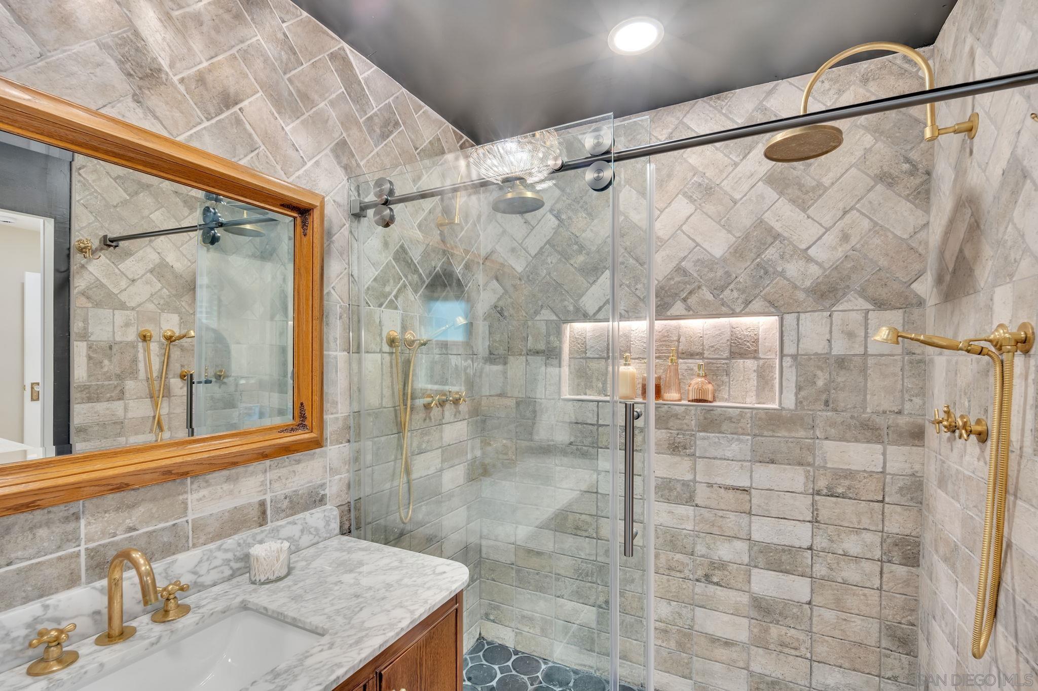 Detail Gallery Image 20 of 54 For 418 W Ivy Street, San Diego,  CA 92101 - – Beds | – Baths