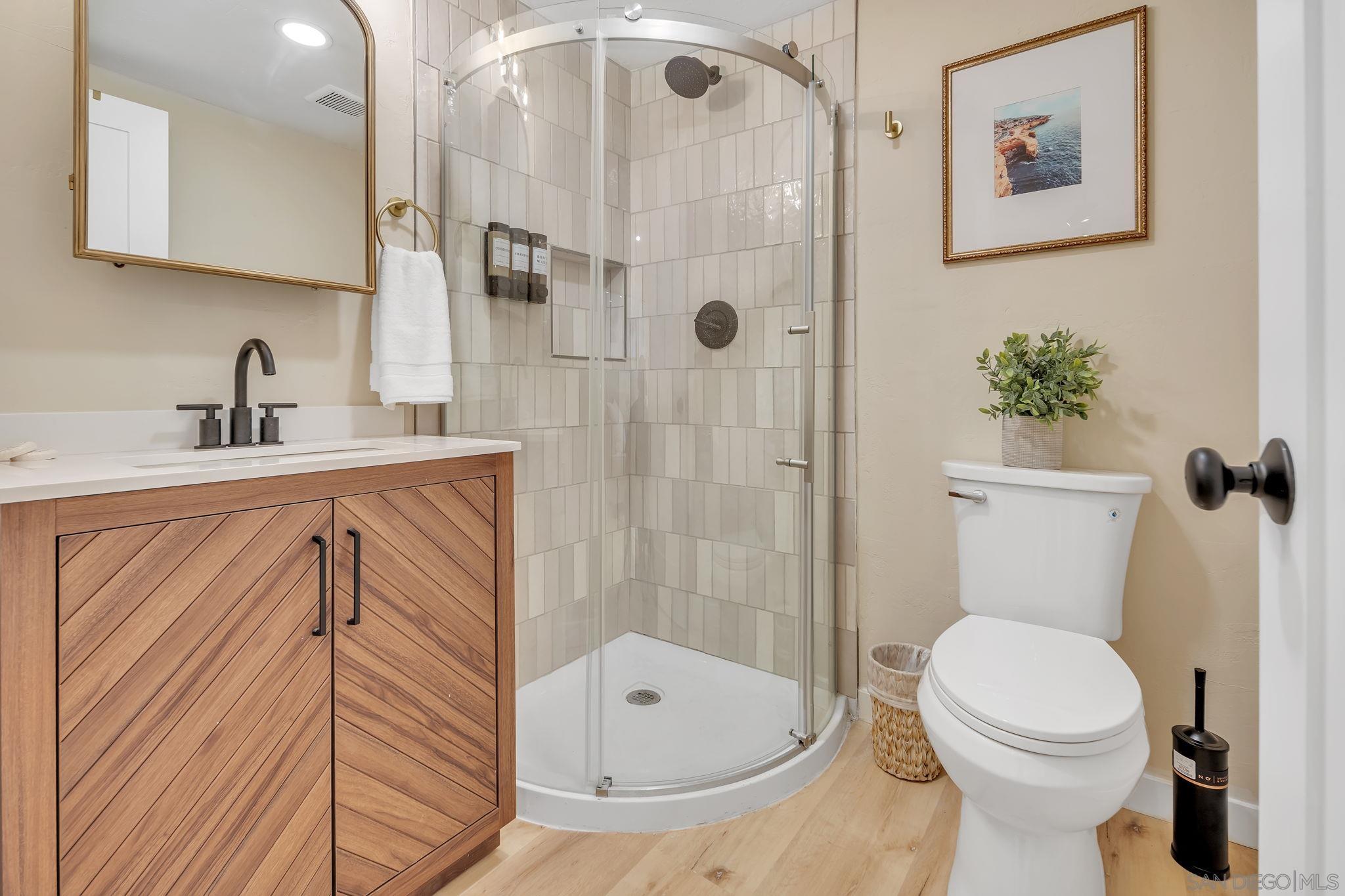 Detail Gallery Image 40 of 54 For 418 W Ivy Street, San Diego,  CA 92101 - – Beds | – Baths