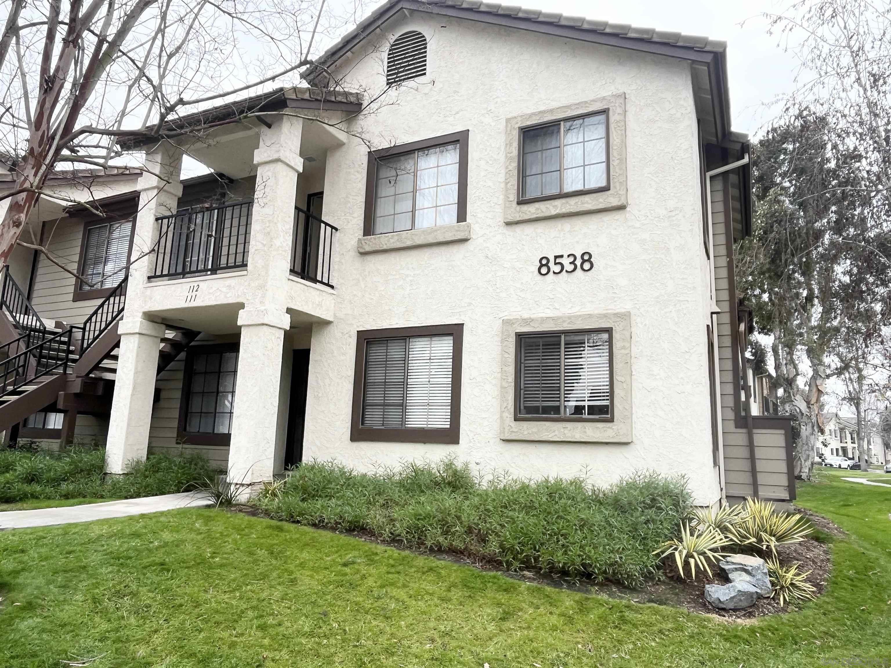 Detail Gallery Image 4 of 38 For 8538  Summerdale Rd  #111,  San Diego,  CA 92126 - 2 Beds | 2 Baths