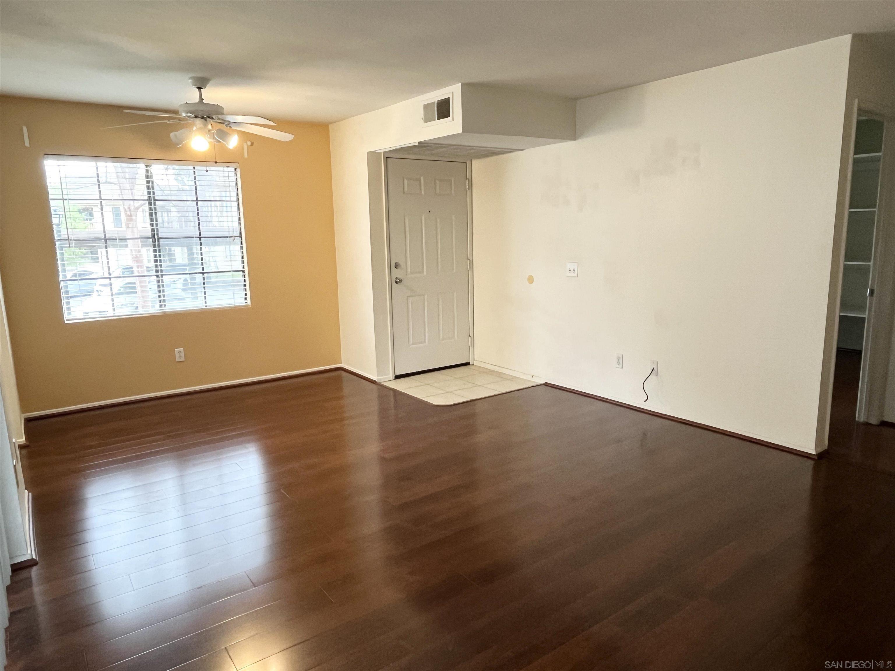 Detail Gallery Image 8 of 38 For 8538  Summerdale Rd  #111,  San Diego,  CA 92126 - 2 Beds | 2 Baths