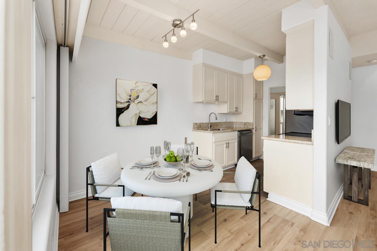 Detail Gallery Image 14 of 34 For 4013  Crown Point Dr  #2,  San Diego,  CA 92109 - 2 Beds | 2 Baths