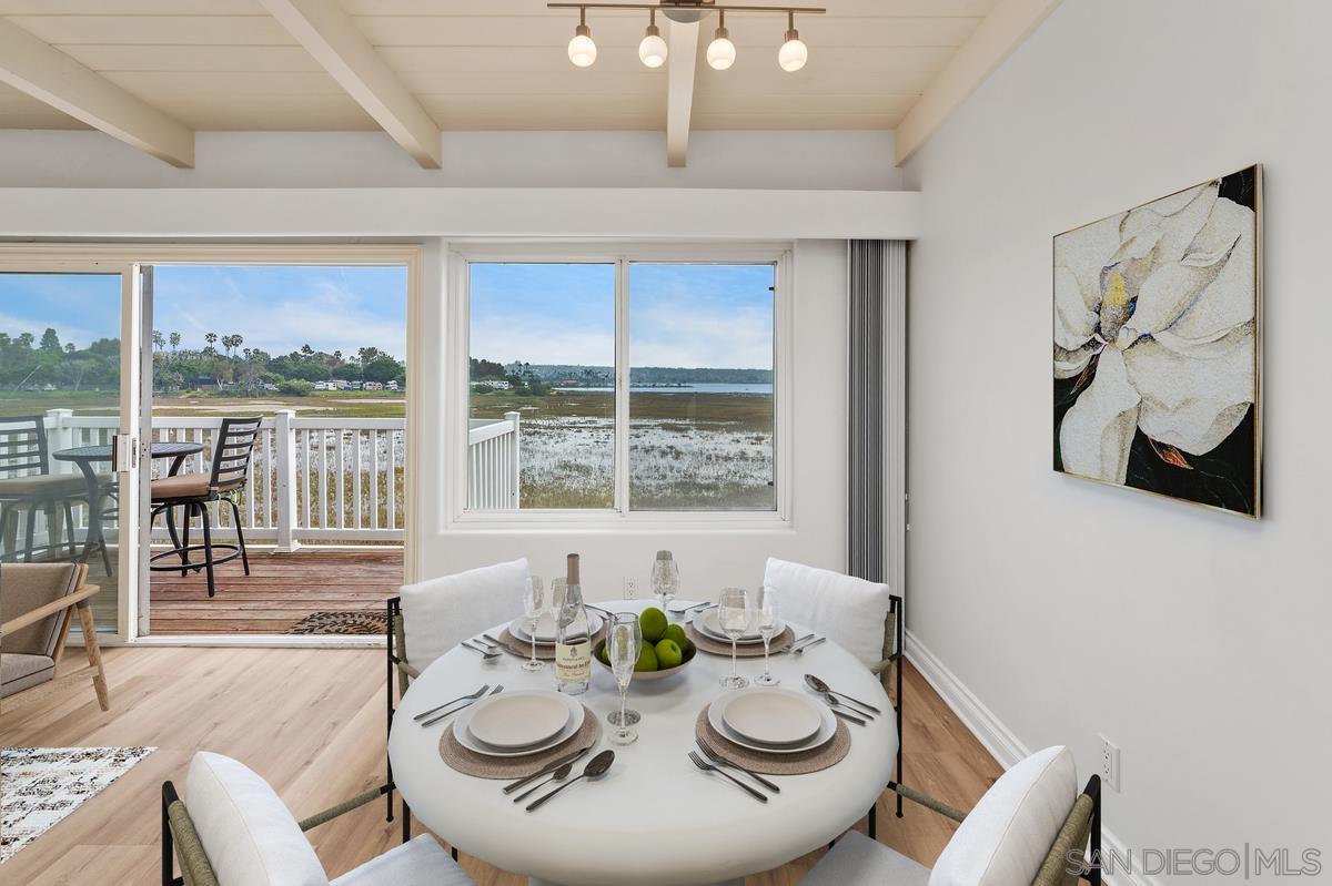 Detail Gallery Image 16 of 34 For 4013  Crown Point Dr  #2,  San Diego,  CA 92109 - 2 Beds | 2 Baths