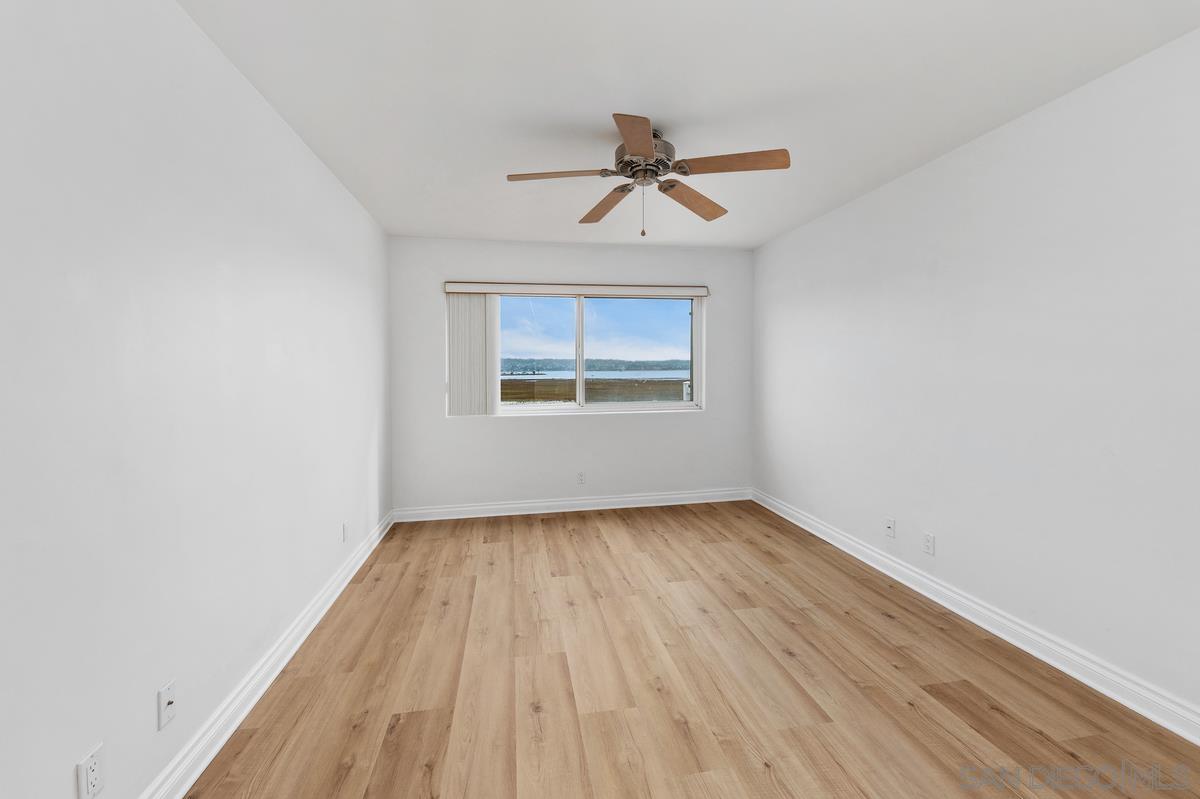 Detail Gallery Image 19 of 34 For 4013  Crown Point Dr  #2,  San Diego,  CA 92109 - 2 Beds | 2 Baths