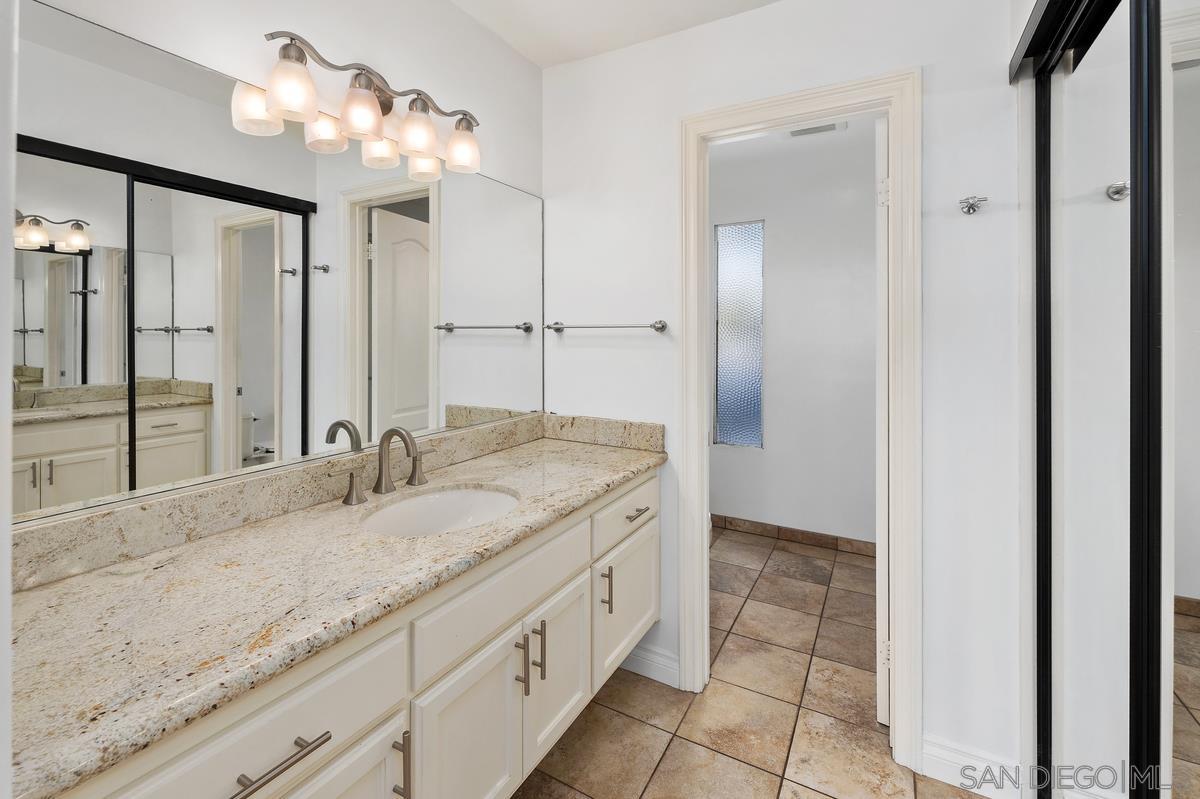 Detail Gallery Image 21 of 34 For 4013  Crown Point Dr  #2,  San Diego,  CA 92109 - 2 Beds | 2 Baths