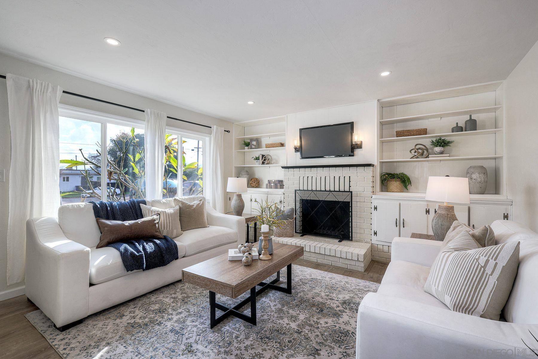 Detail Gallery Image 2 of 31 For 926  Aster Ave, El Cajon,  CA 92020 - 4 Beds | 3 Baths