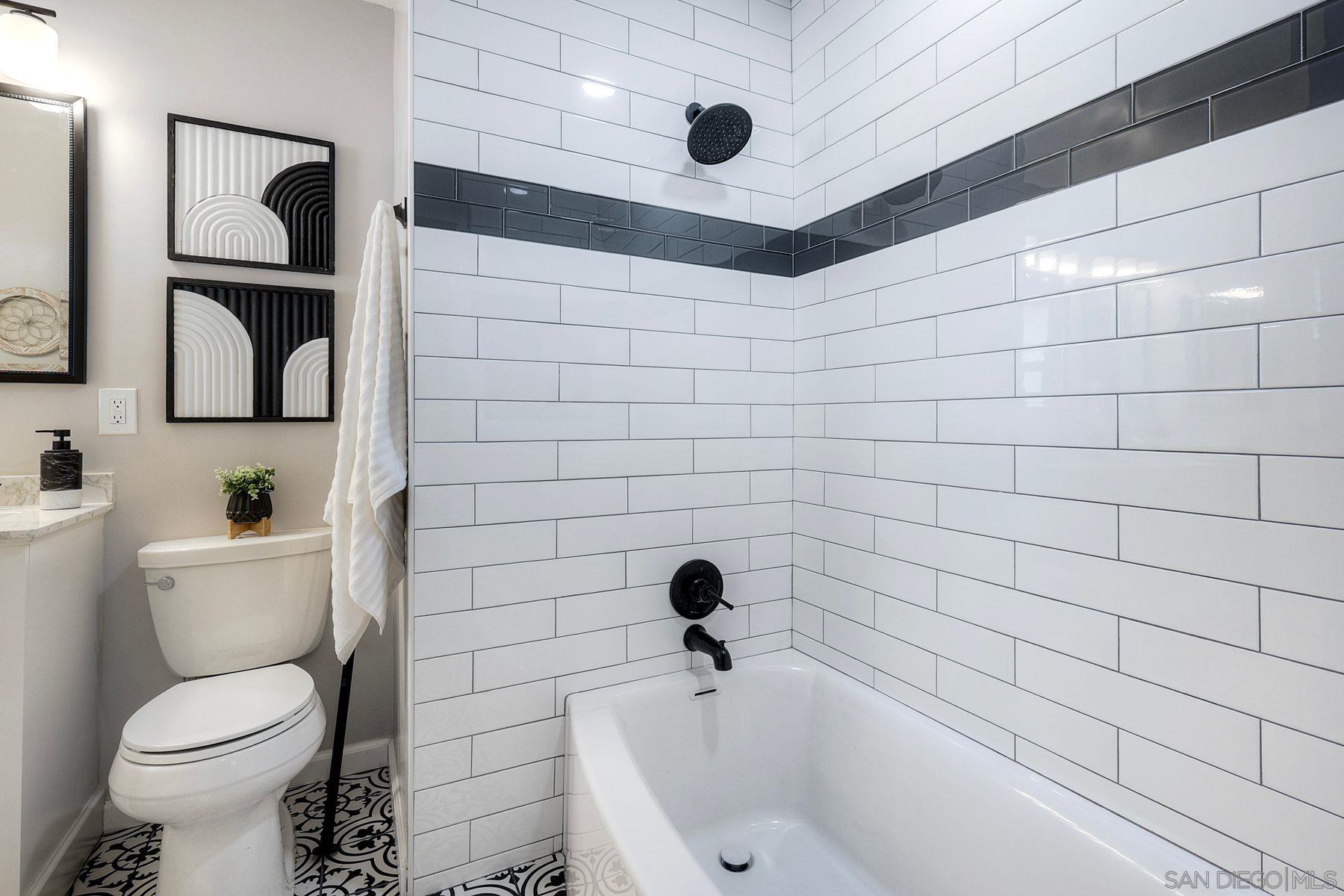 Detail Gallery Image 16 of 31 For 926  Aster Ave, El Cajon,  CA 92020 - 4 Beds | 3 Baths