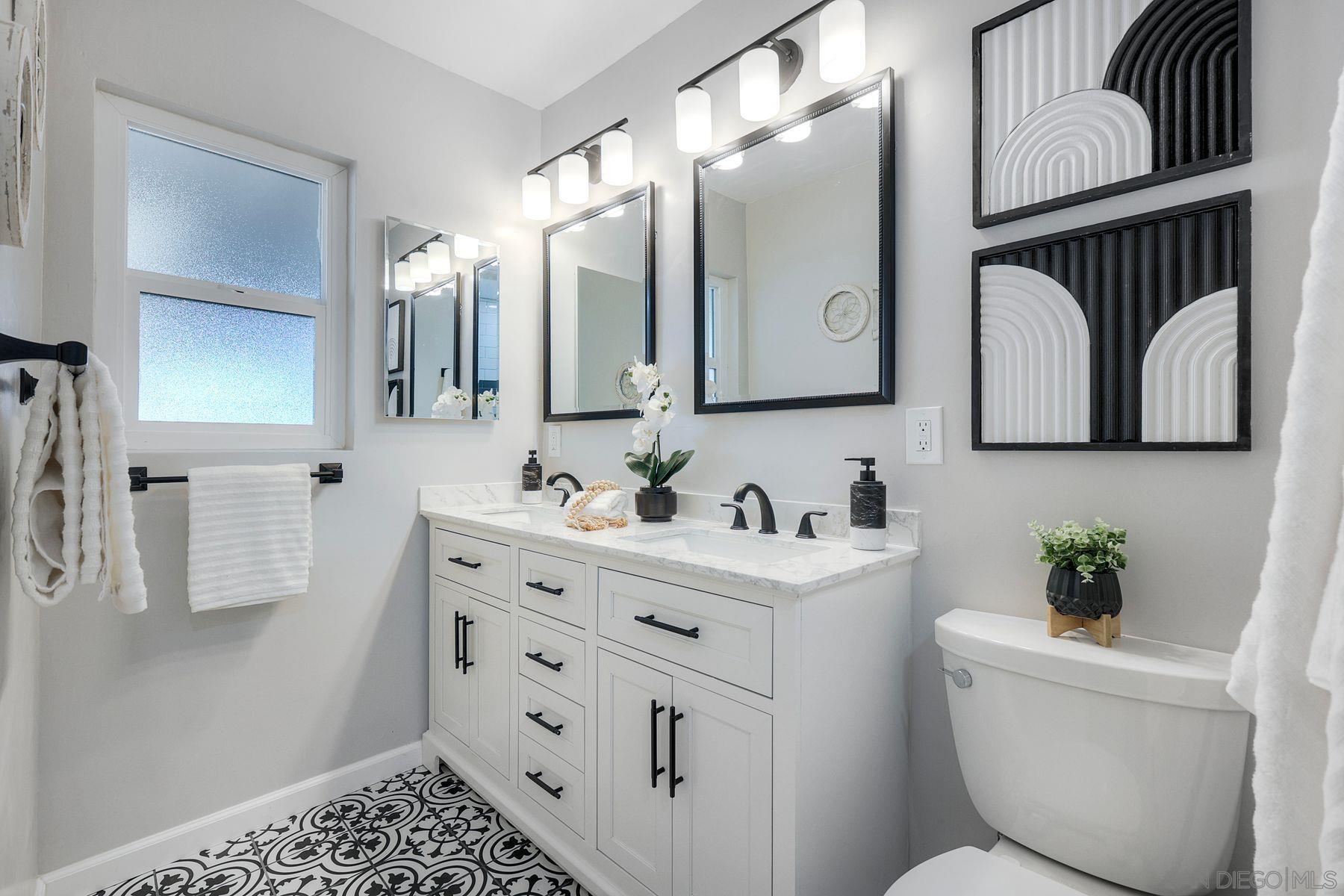 Detail Gallery Image 17 of 31 For 926  Aster Ave, El Cajon,  CA 92020 - 4 Beds | 3 Baths